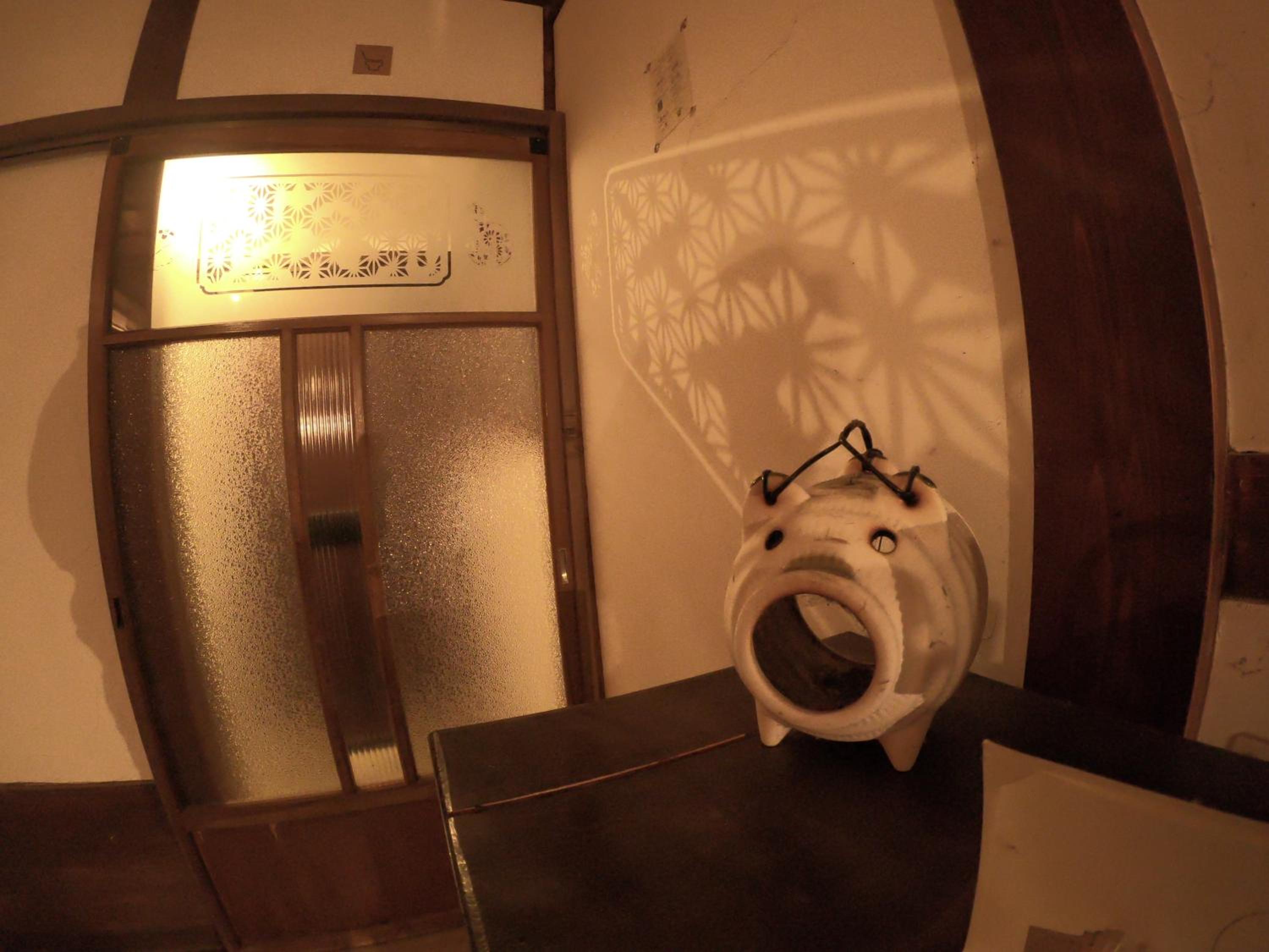 Economy Twin Room - Photo 27