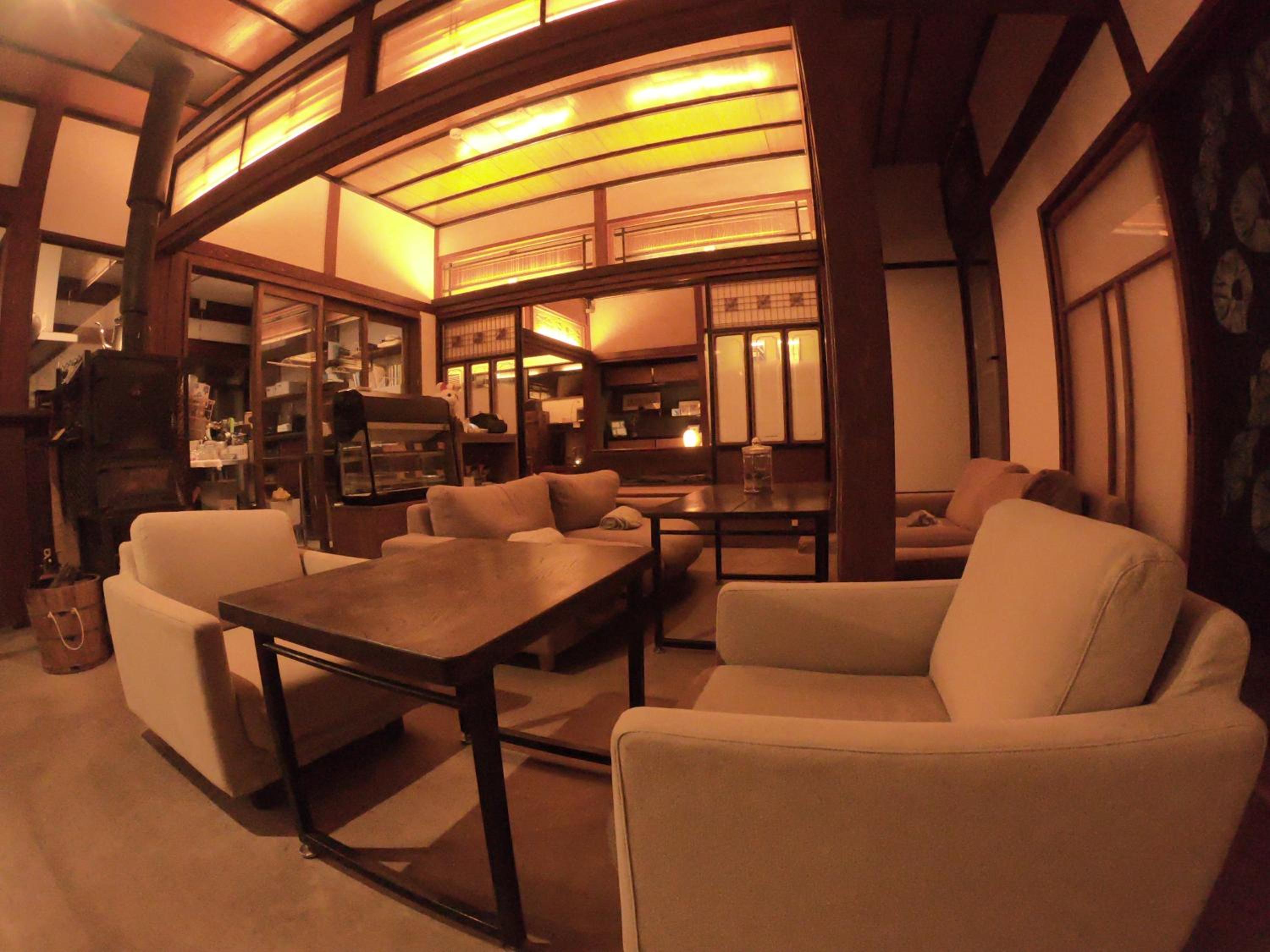 Economy Twin Room - Photo 25