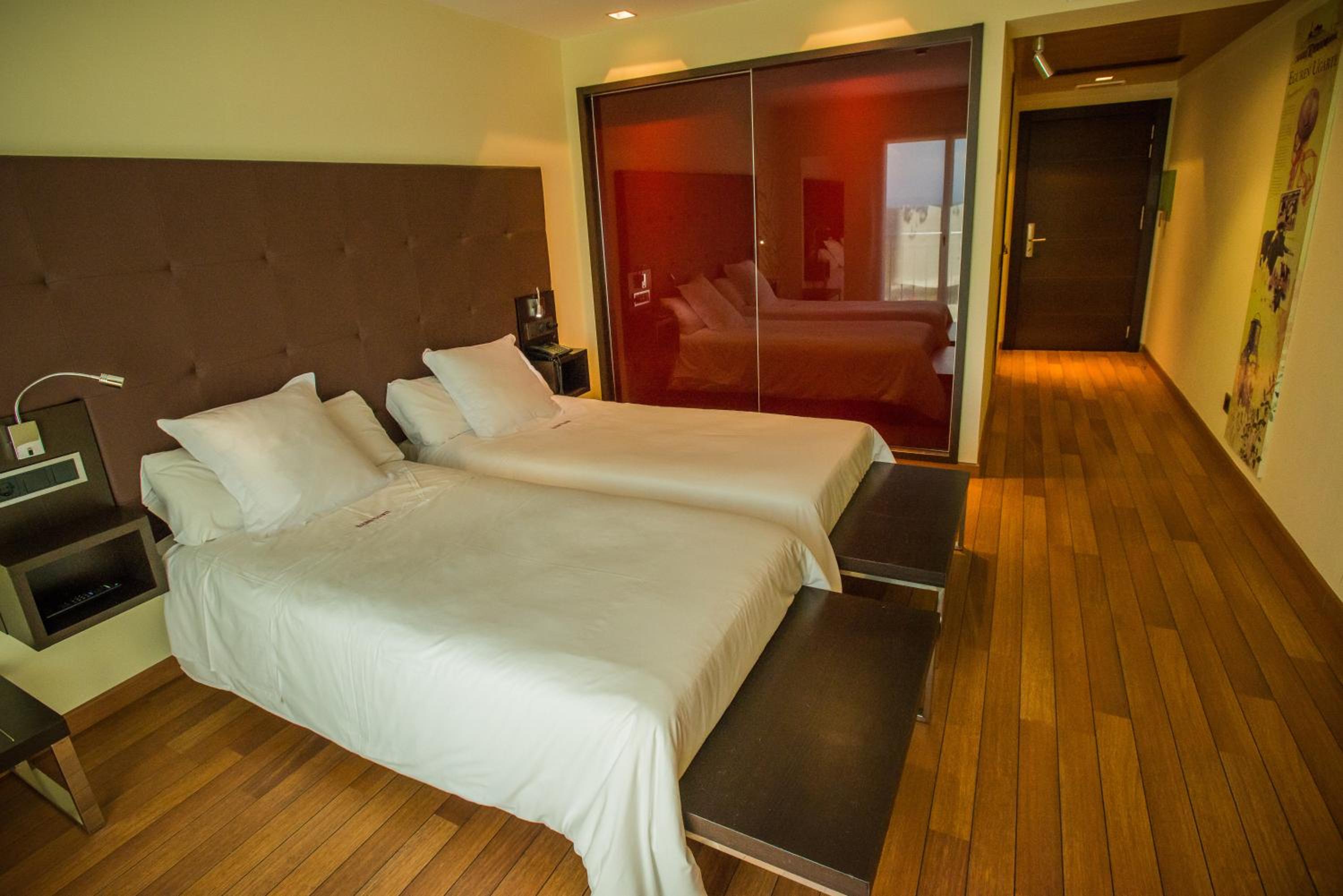 Standard Double or Twin Room - Photo 1