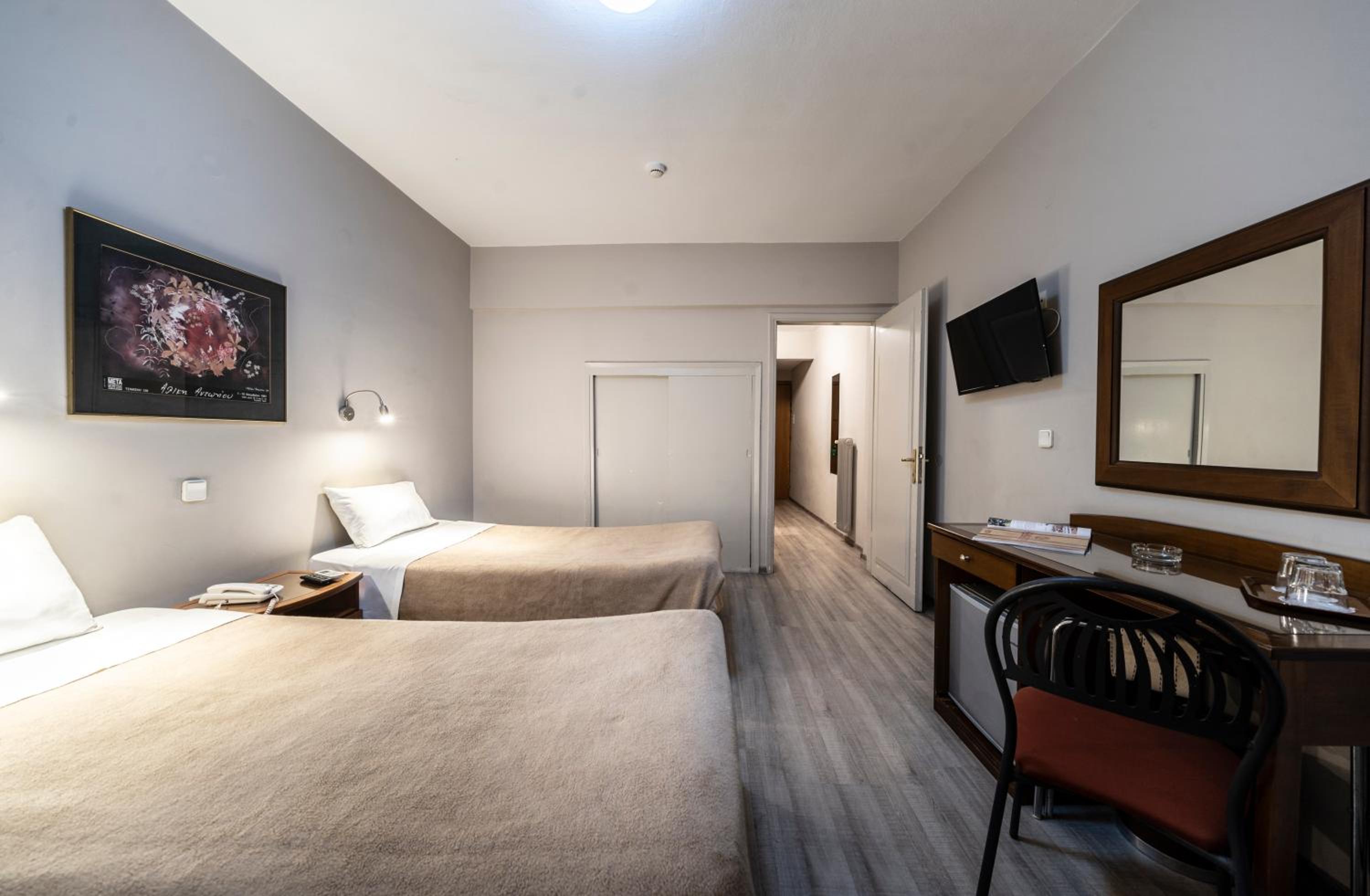 Triple Room - Photo 6