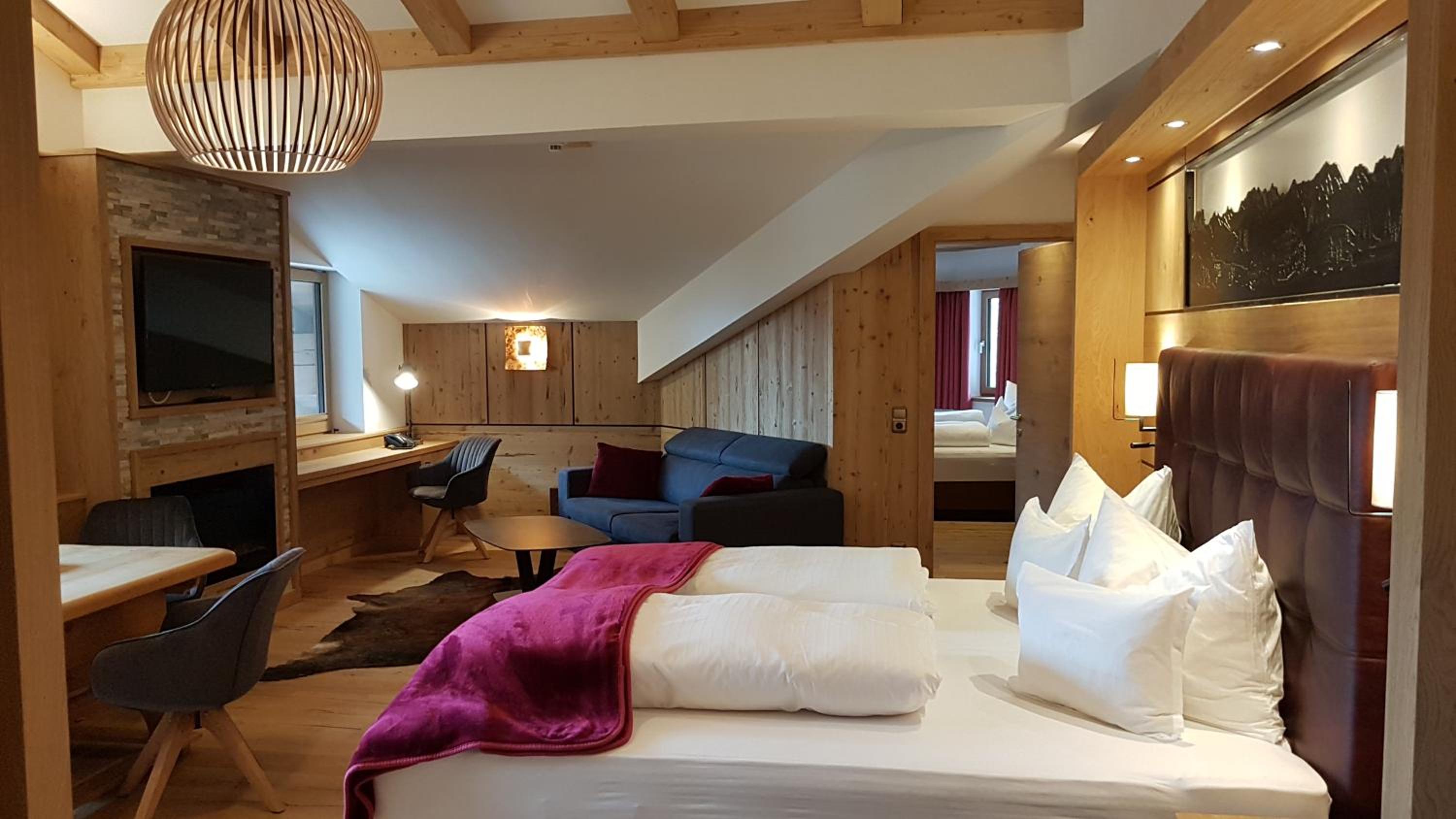 Suite - Photo 40