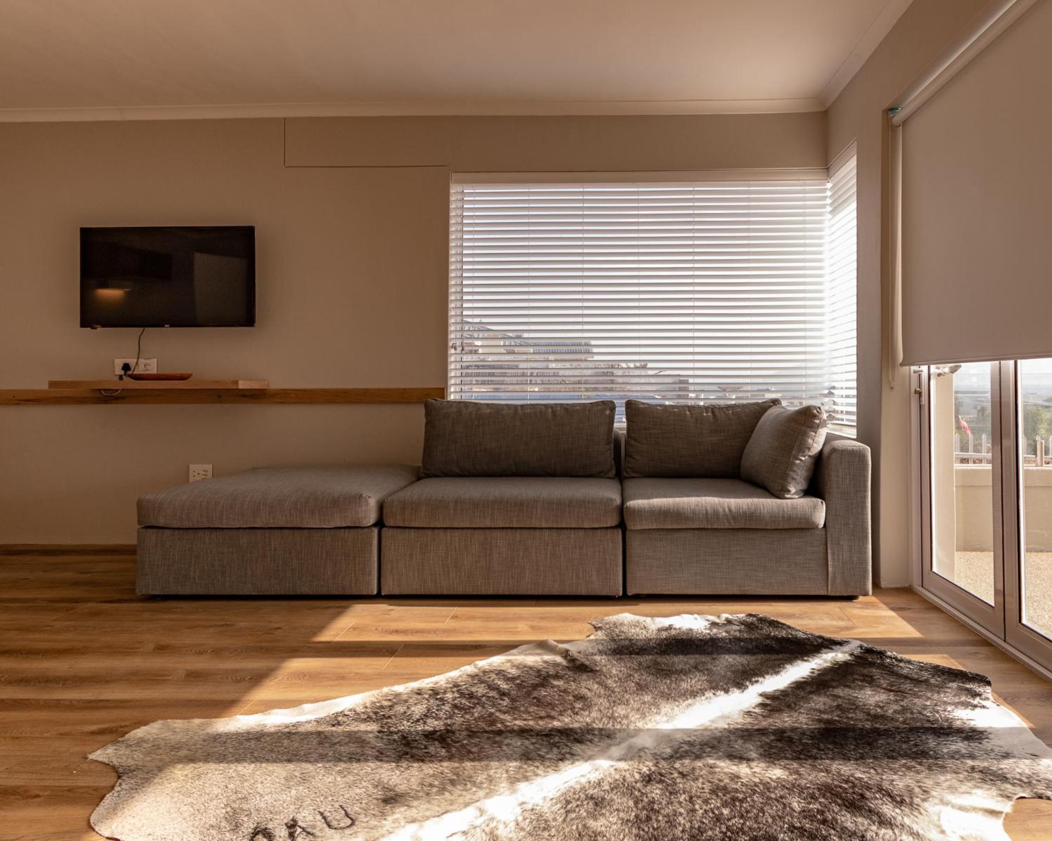 Studio Apartment with Sea View