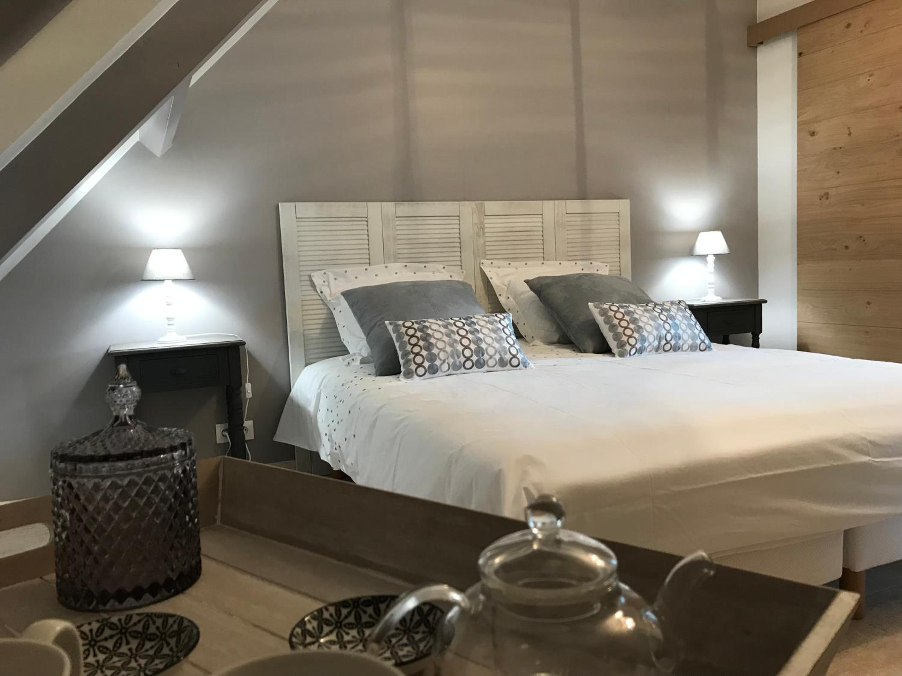 Large Double or Twin Room photo 2