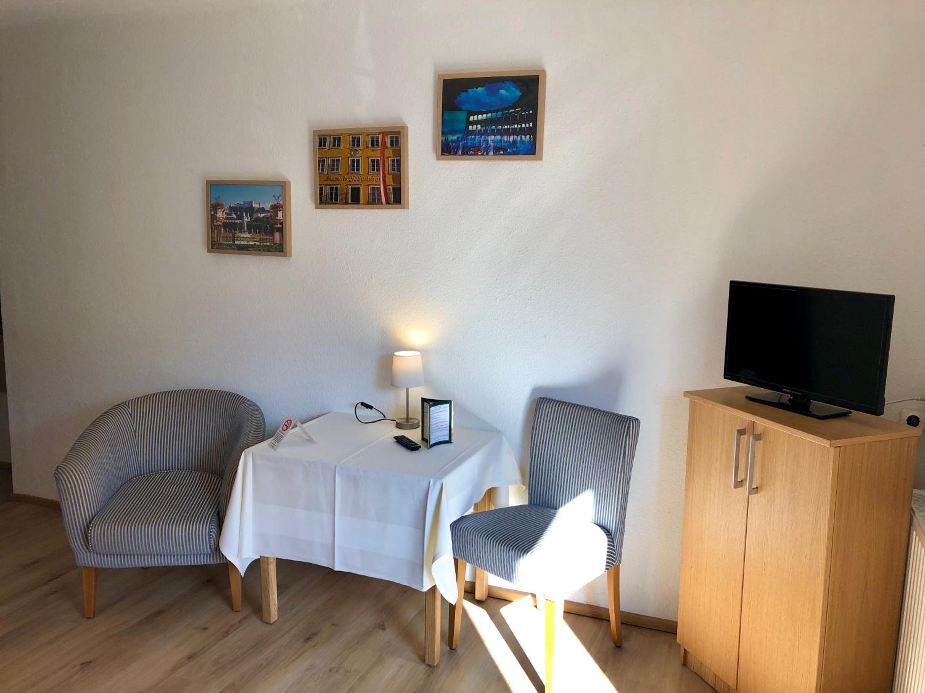 Double Room - Photo 5