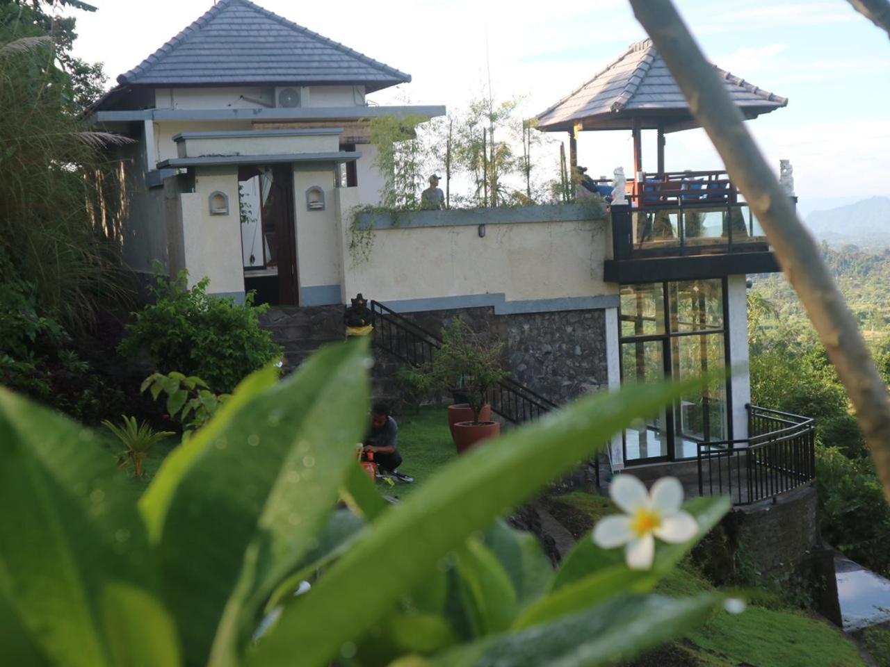 Villa with Private Pool - Photo 5
