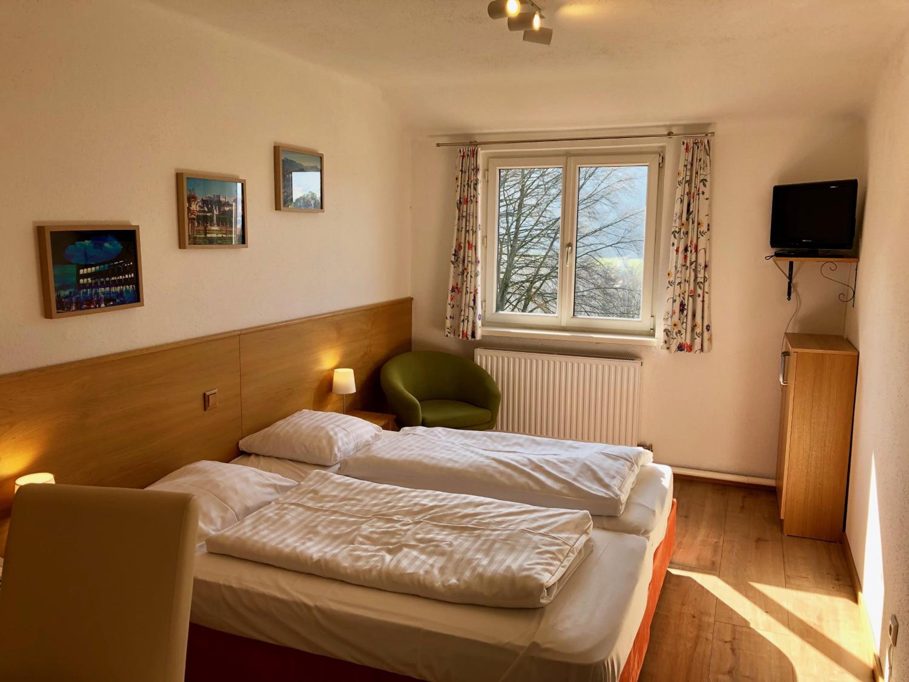 Double Room - Photo 4