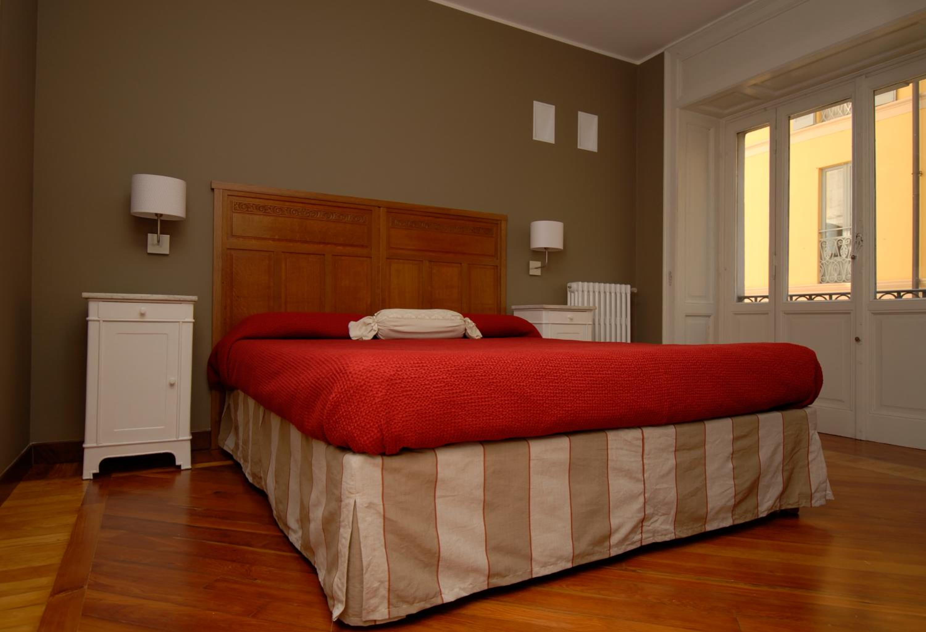 Family Room (2 Adults + 2 Children) - Photo 1