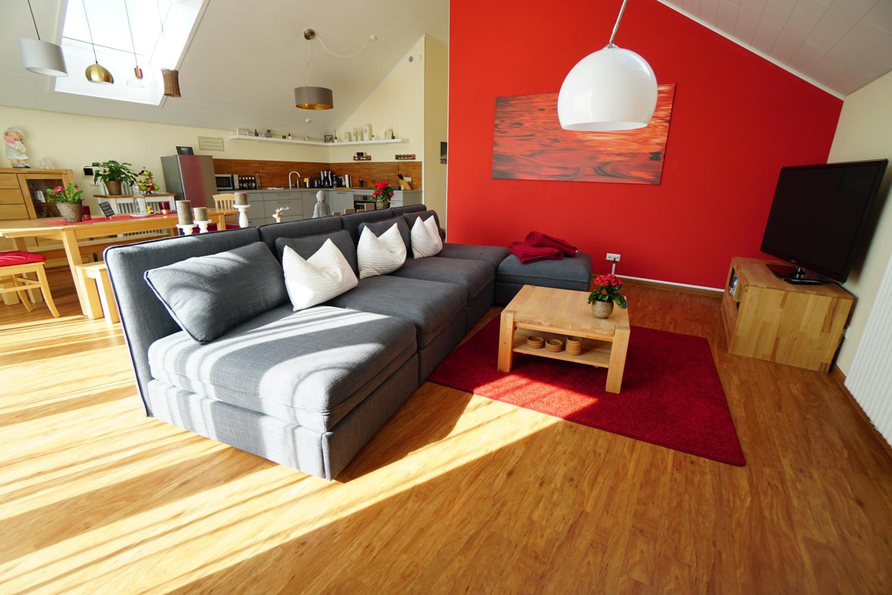 Studio Apartment - Photo 2