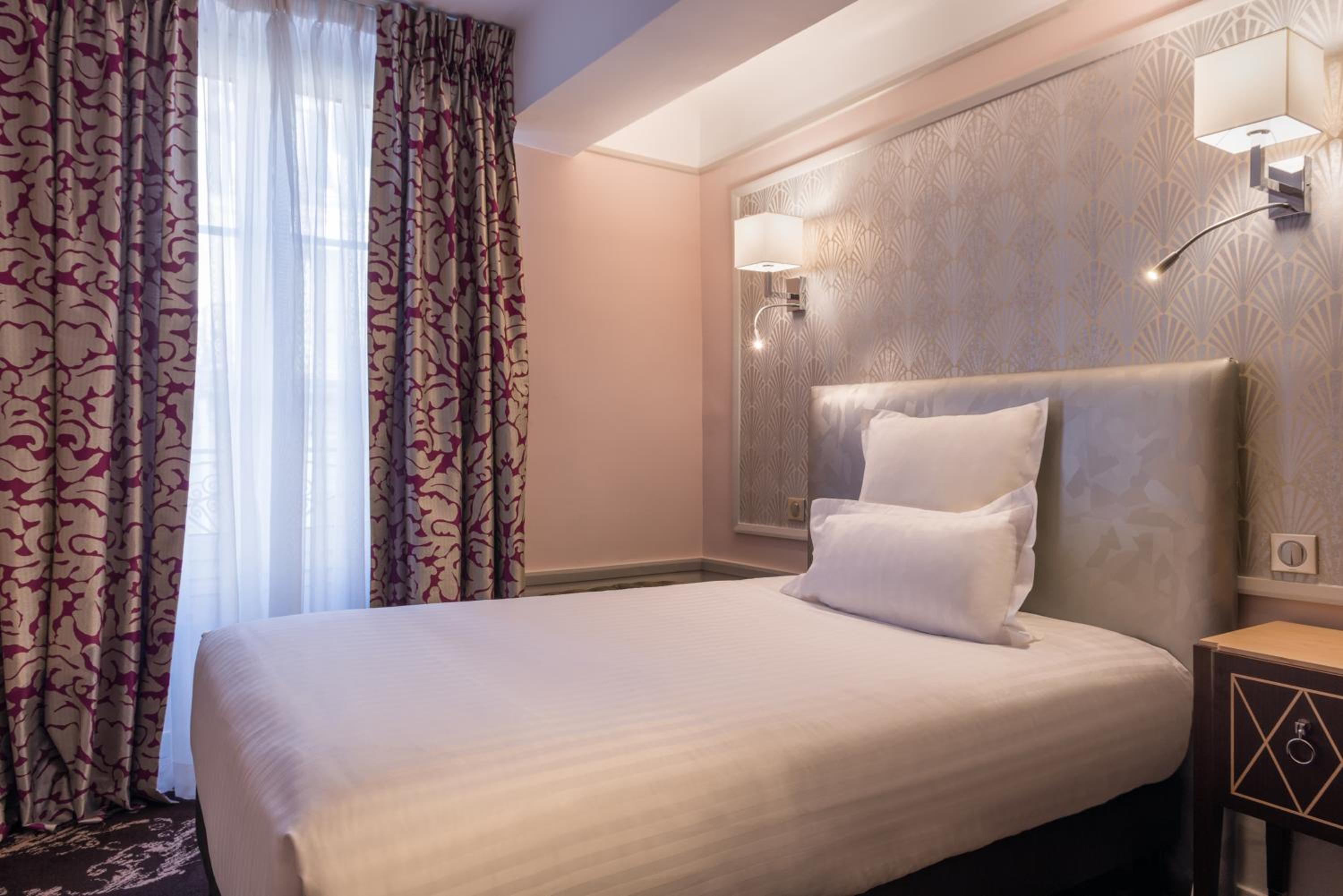 Single Room photo 2