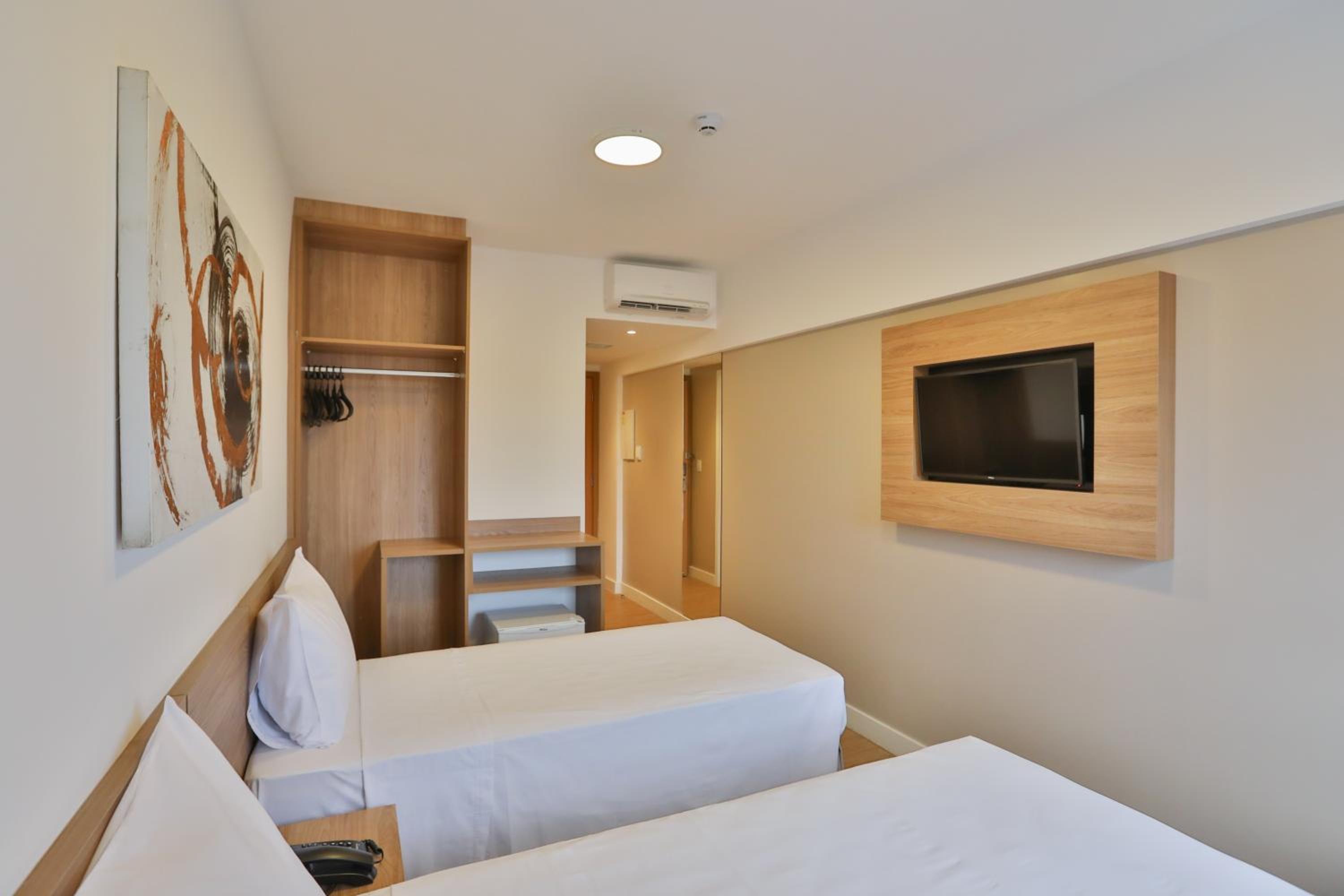 Superior Twin Room - Photo 2