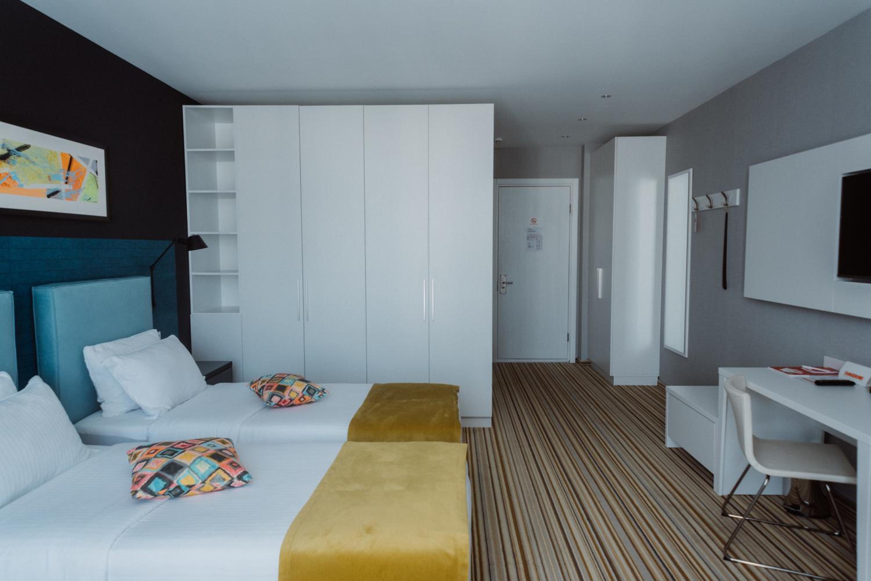 Classic Double Room with Balcony - Photo 26