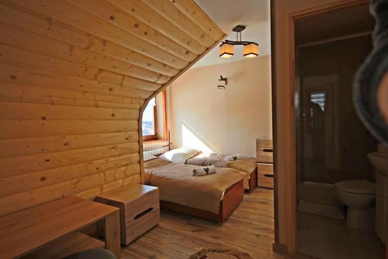 Twin Room - Photo 4