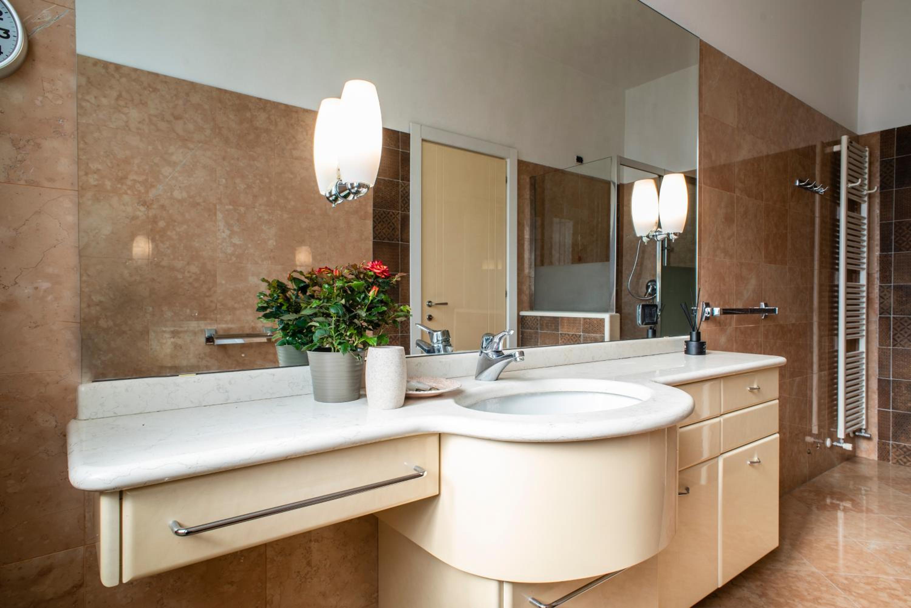 Comfort Triple Room with Shower - Photo 10