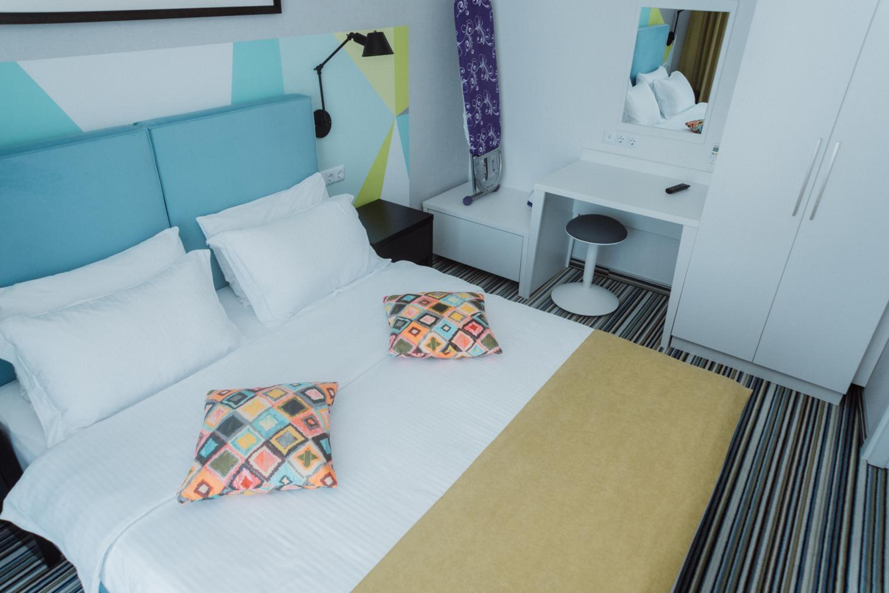 Family Suite with Sea View - Photo 7