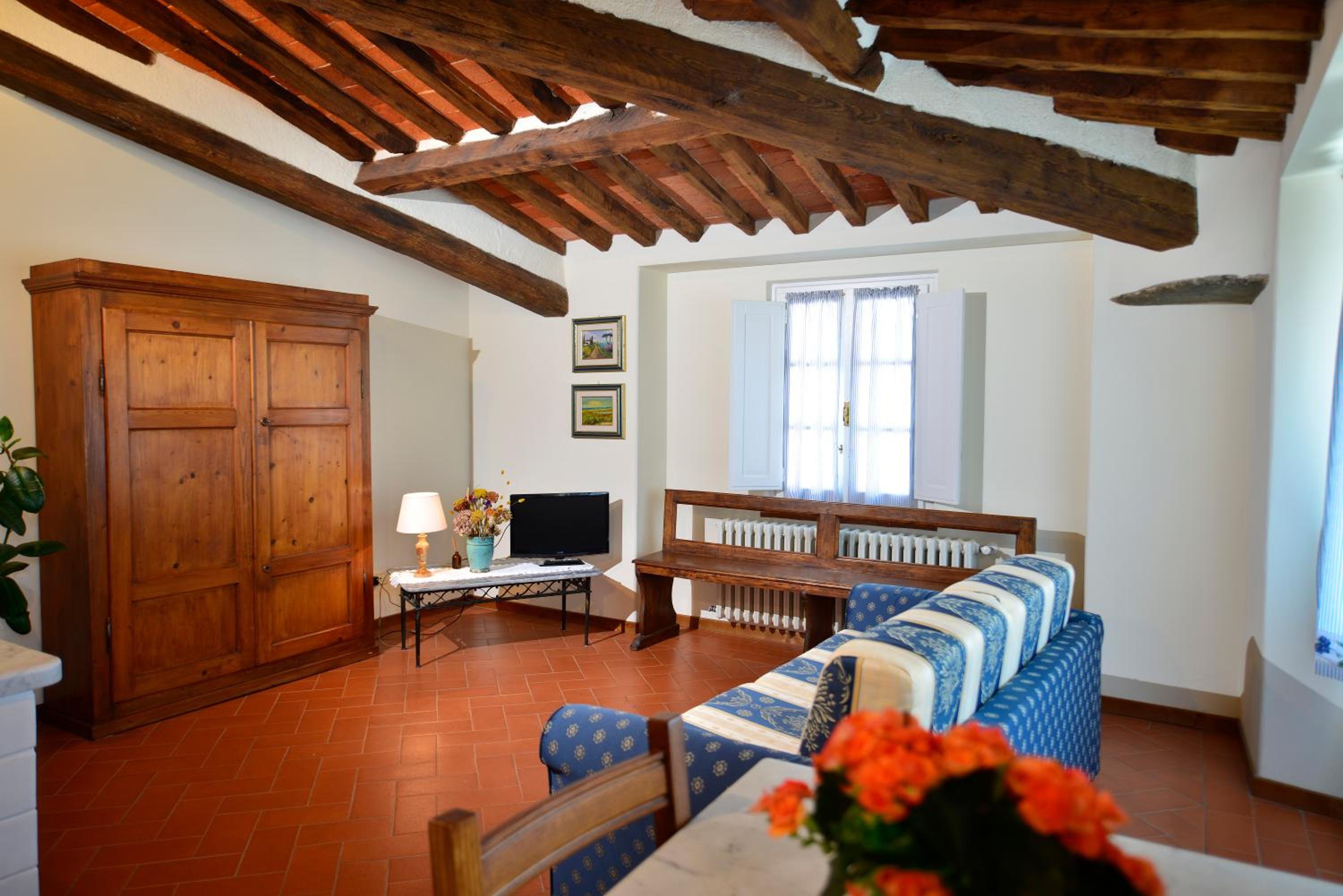 Deluxe Two-Bedroom Apartment with Garden View photo 1