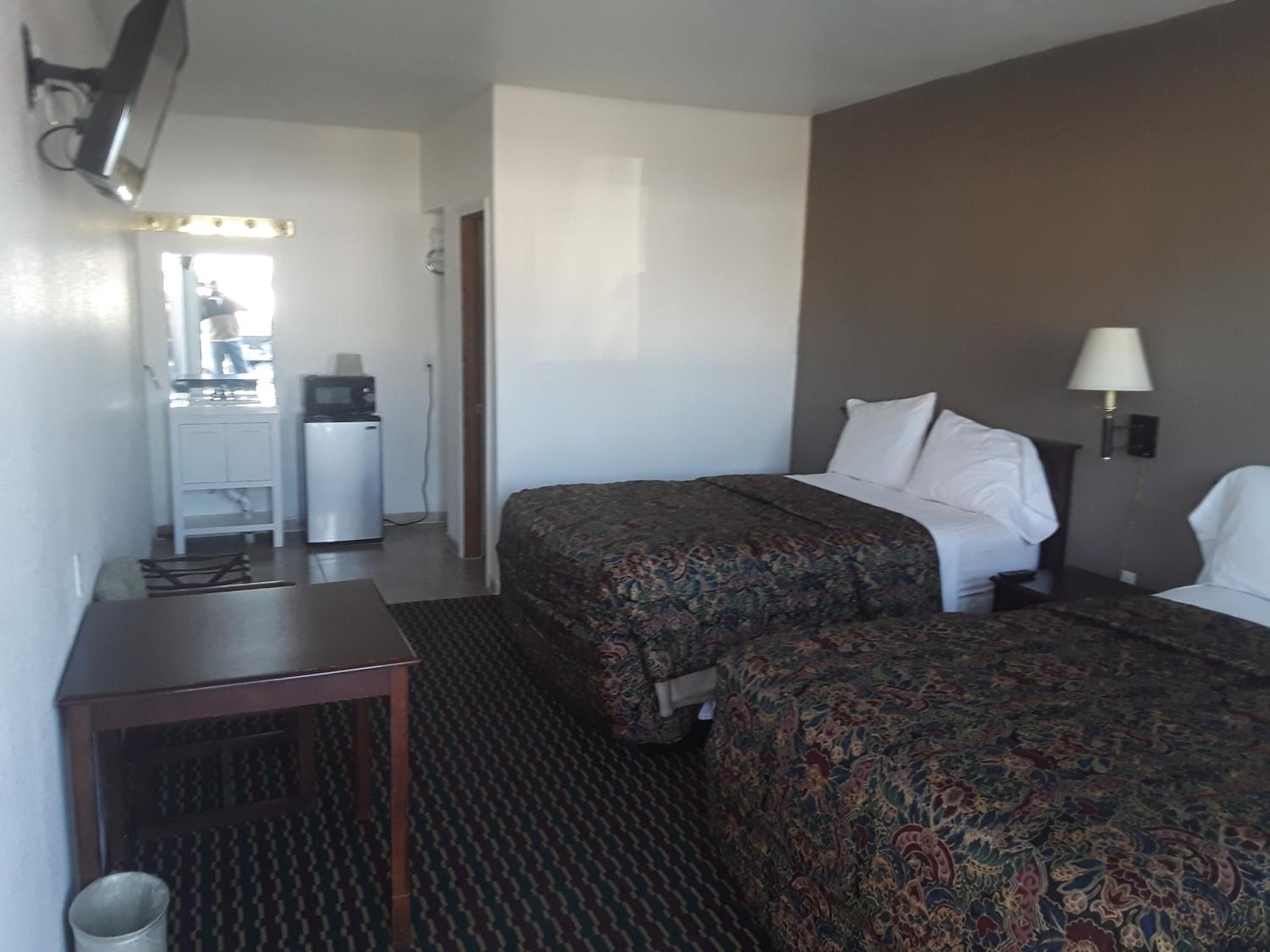 Deluxe Double Room with Two Double Beds photo 3