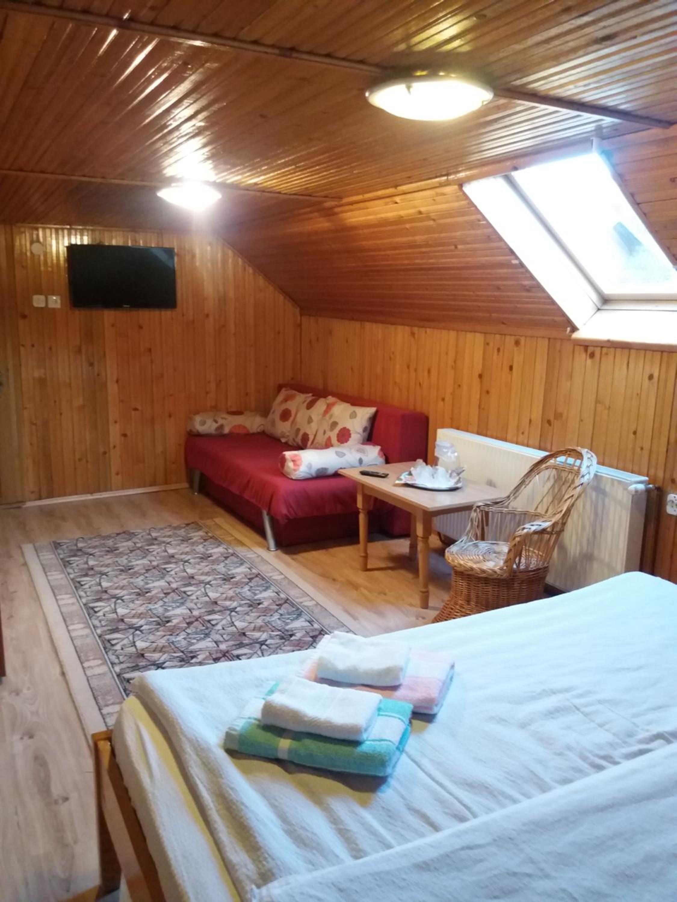 Family Room with Private Bathroom photo 1