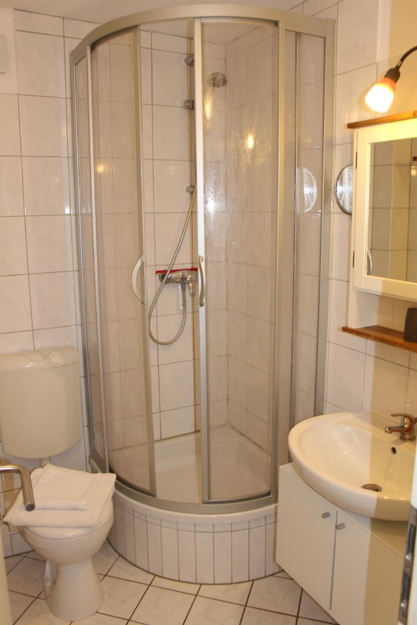 Double Room - Photo 5