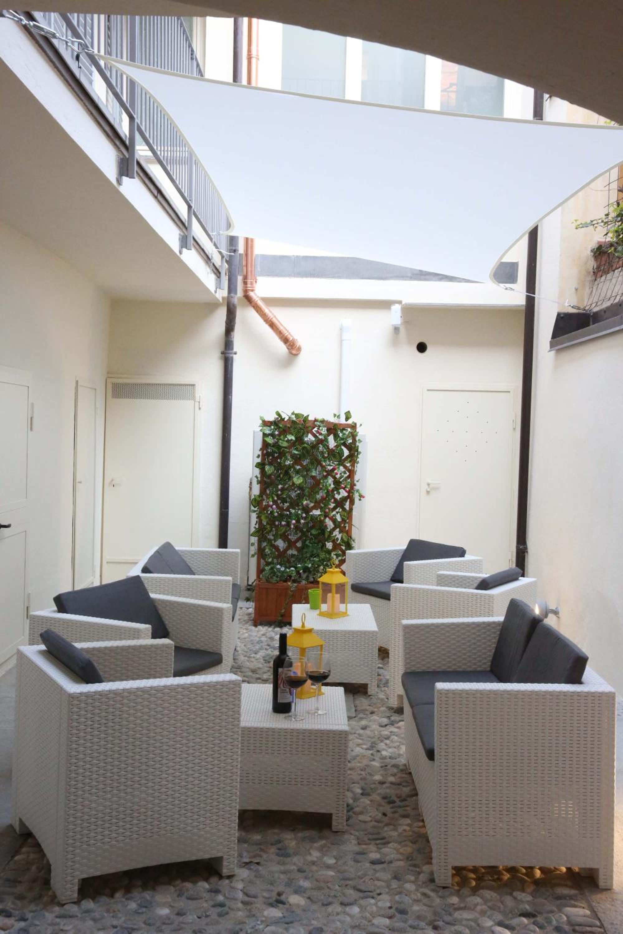 Two-Bedroom Apartment with Balcony photo 2