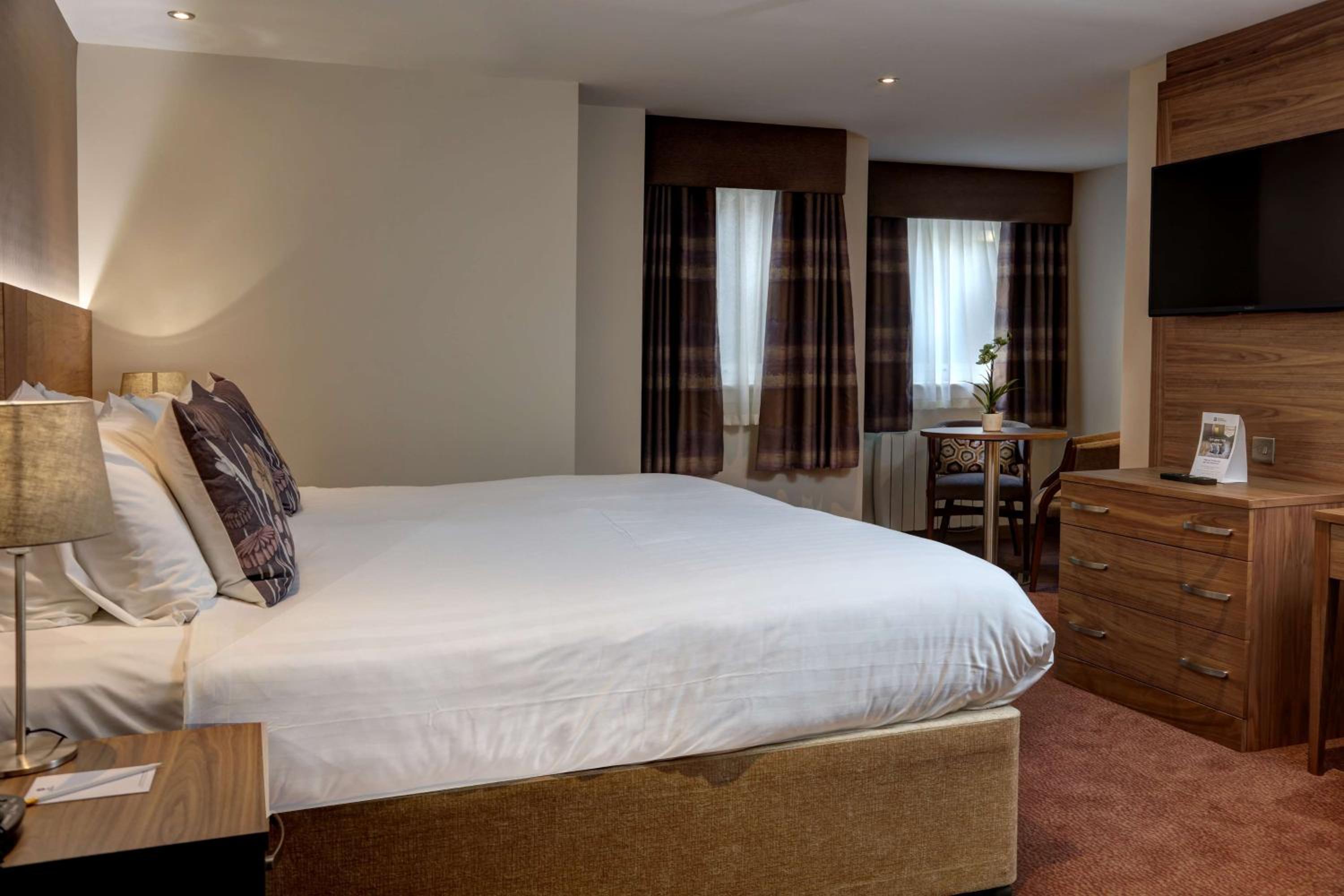 Standard Double Room - Non-Smoking - Photo 11