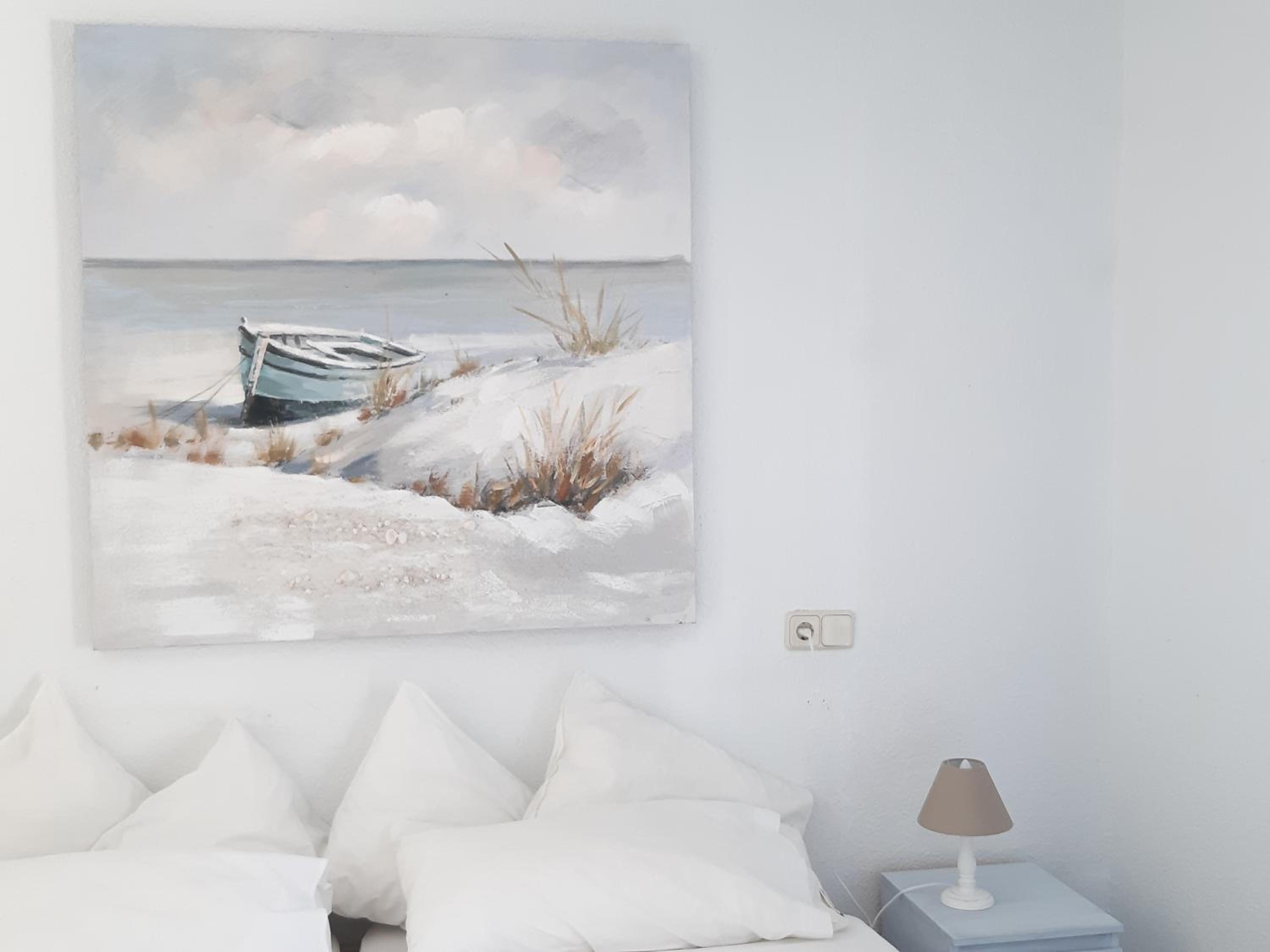 Double or Twin Room with Partial Sea View photo 2