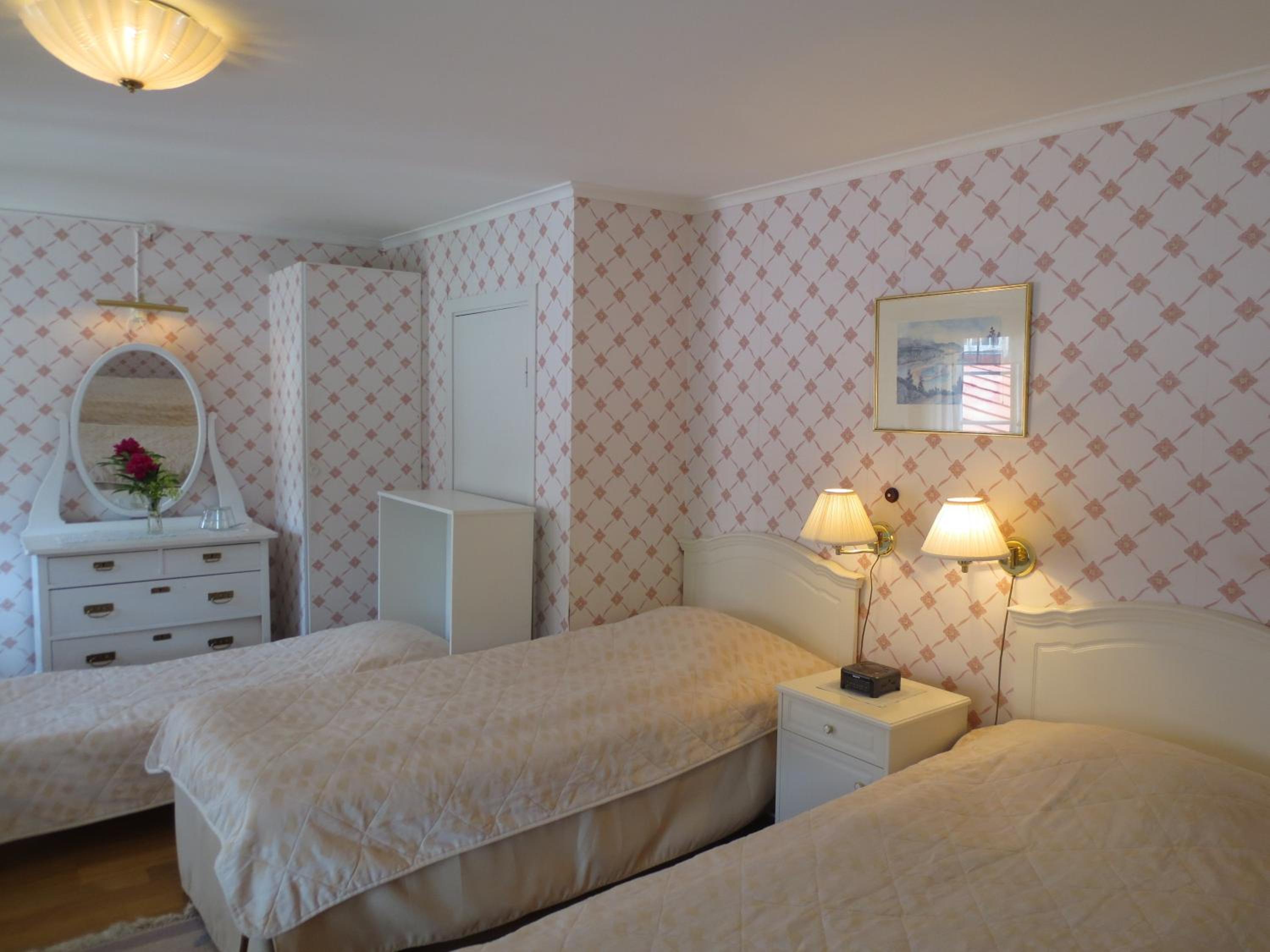 Triple Room with Garden View photo 2