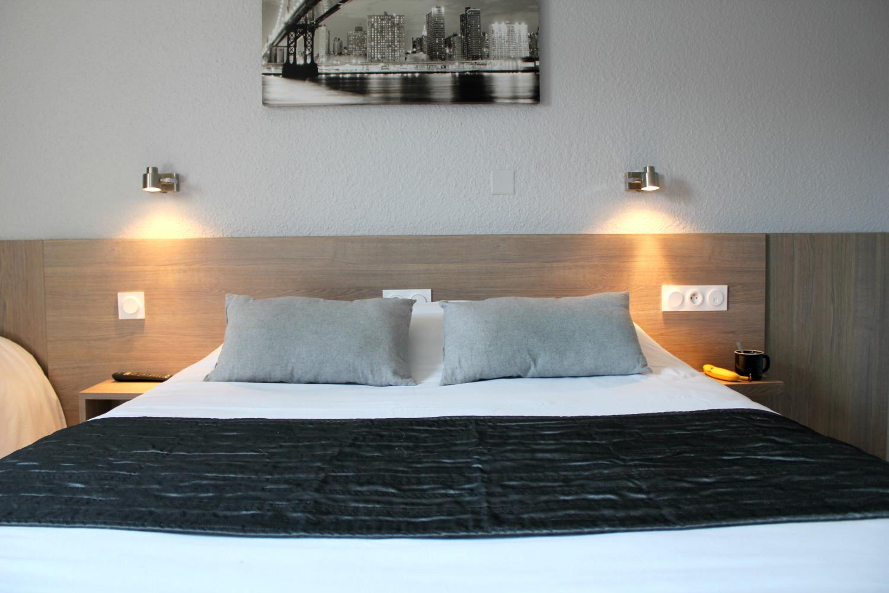 Double Room - Disability Access - Photo 3
