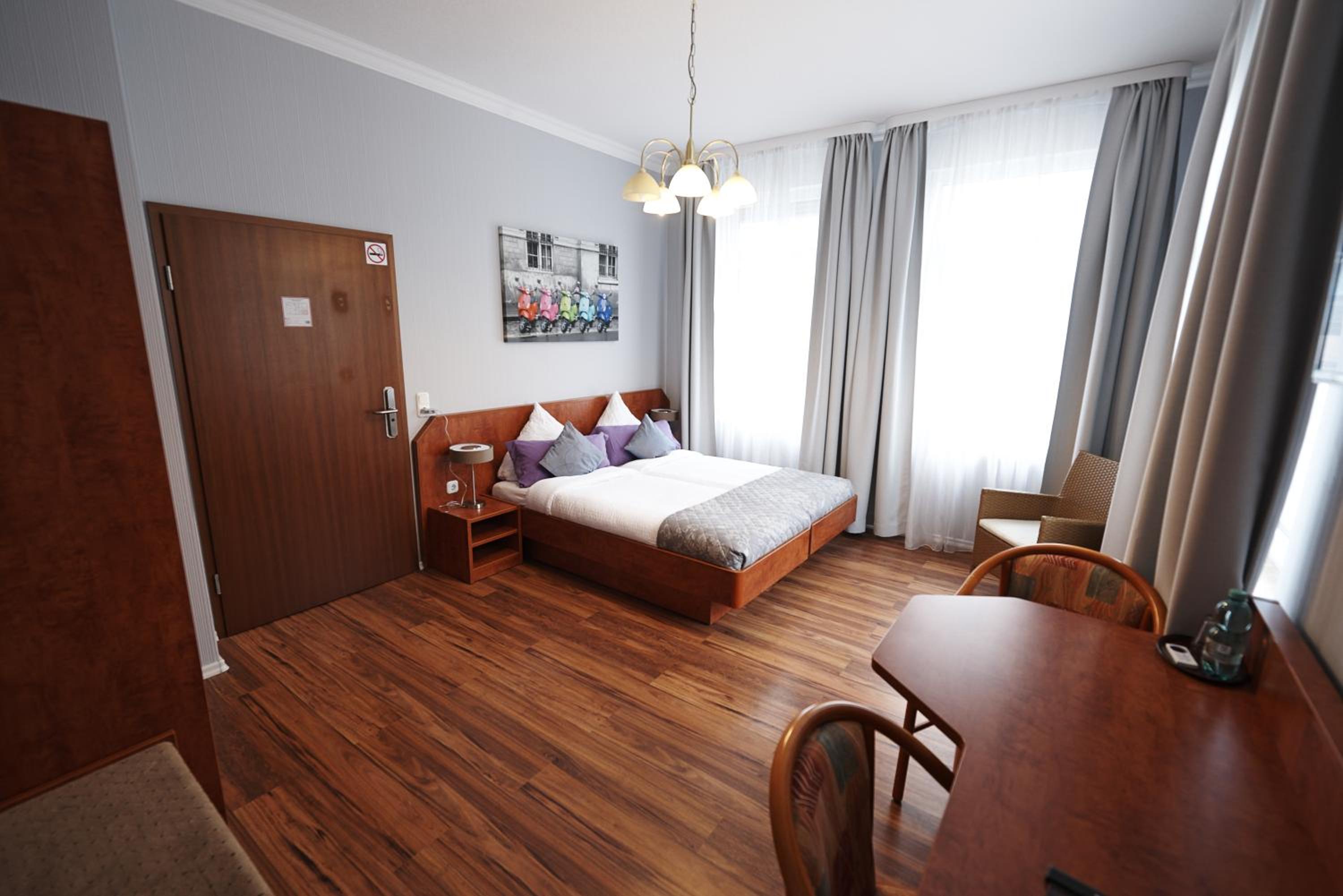 Double or Twin Room photo 2