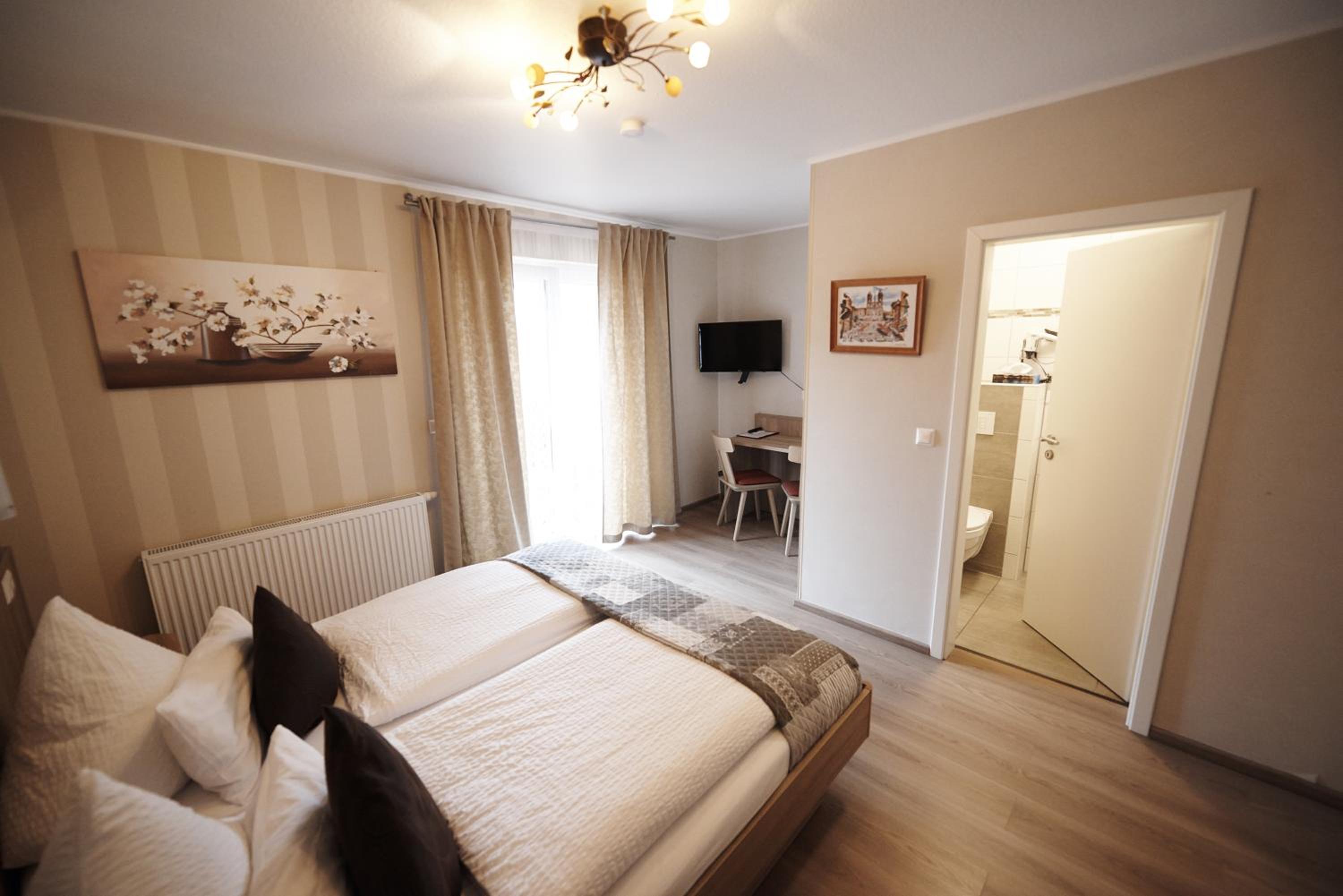 Comfort Double or Twin Room photo 1