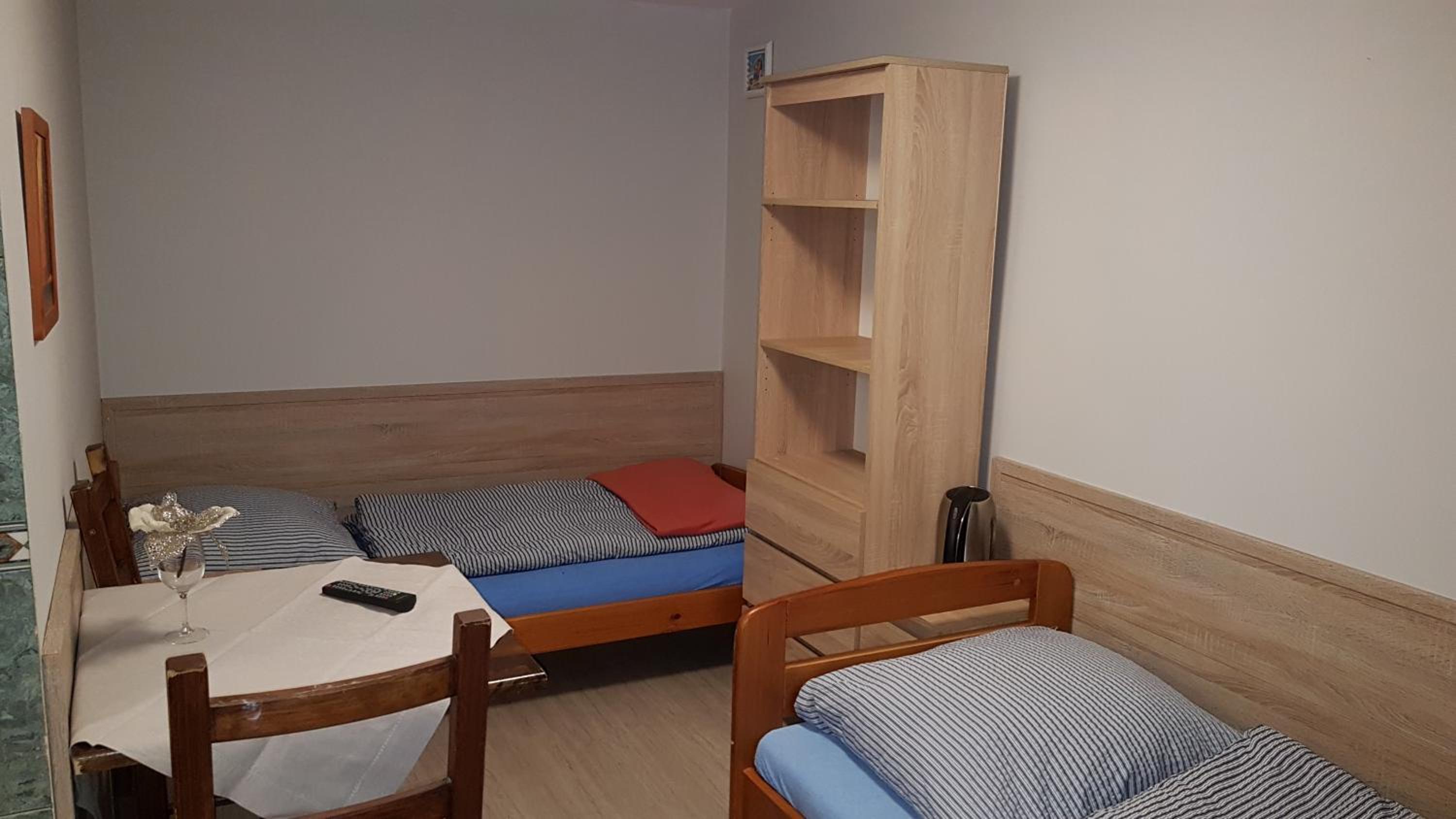 Studio Apartment - Photo 1