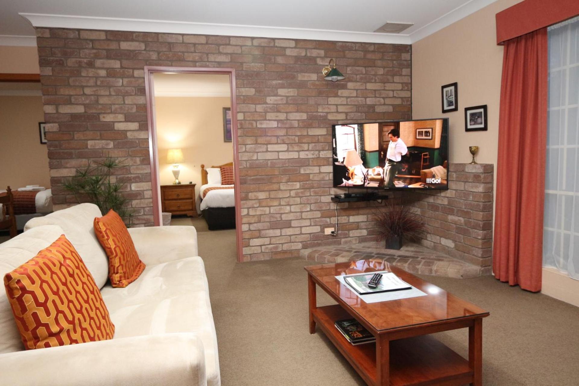 Two-Bedroom Cottage - Kirby photo 1