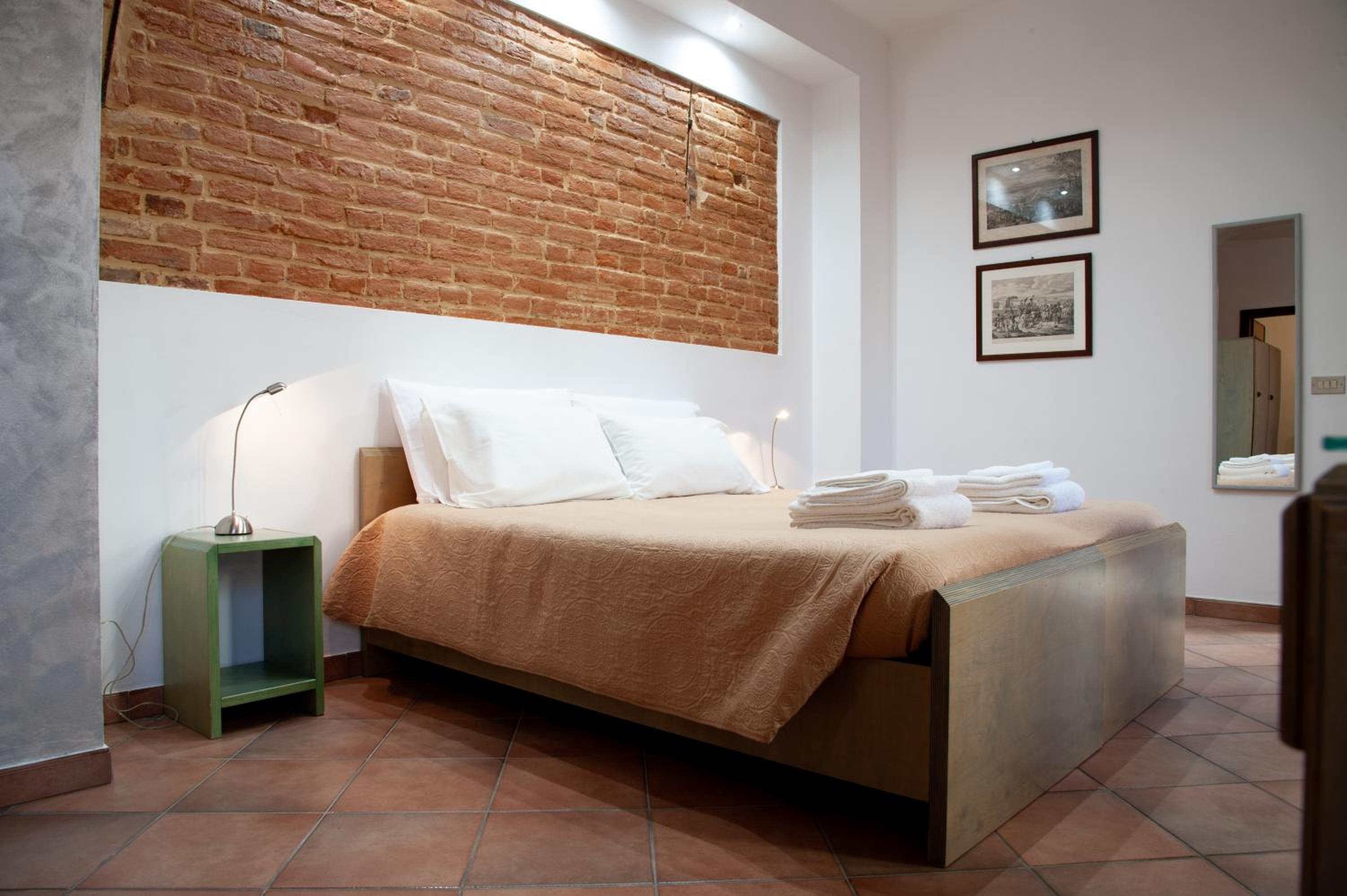 Large Double or Twin Room photo 1