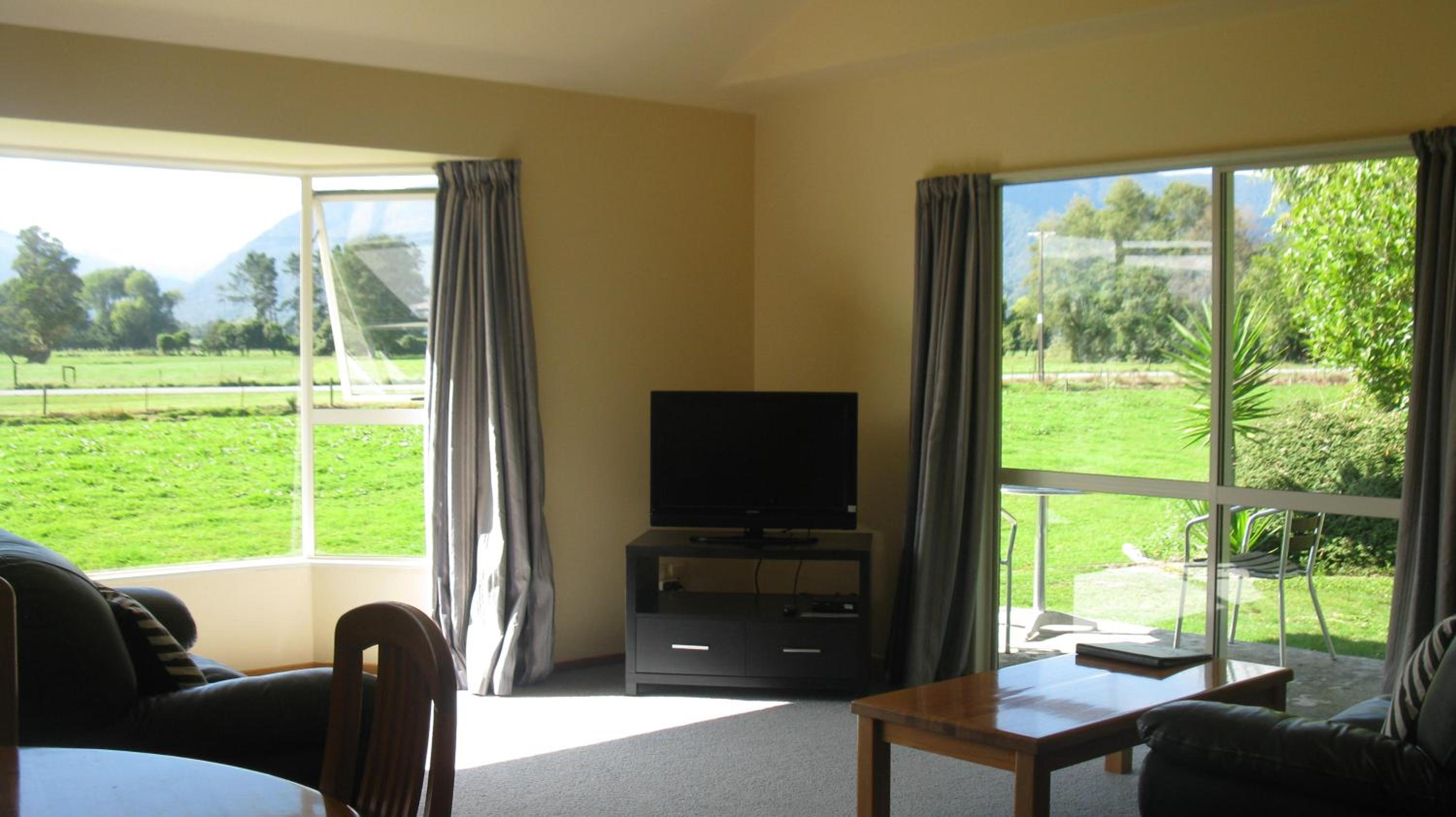Large One-Bedroom Apartment