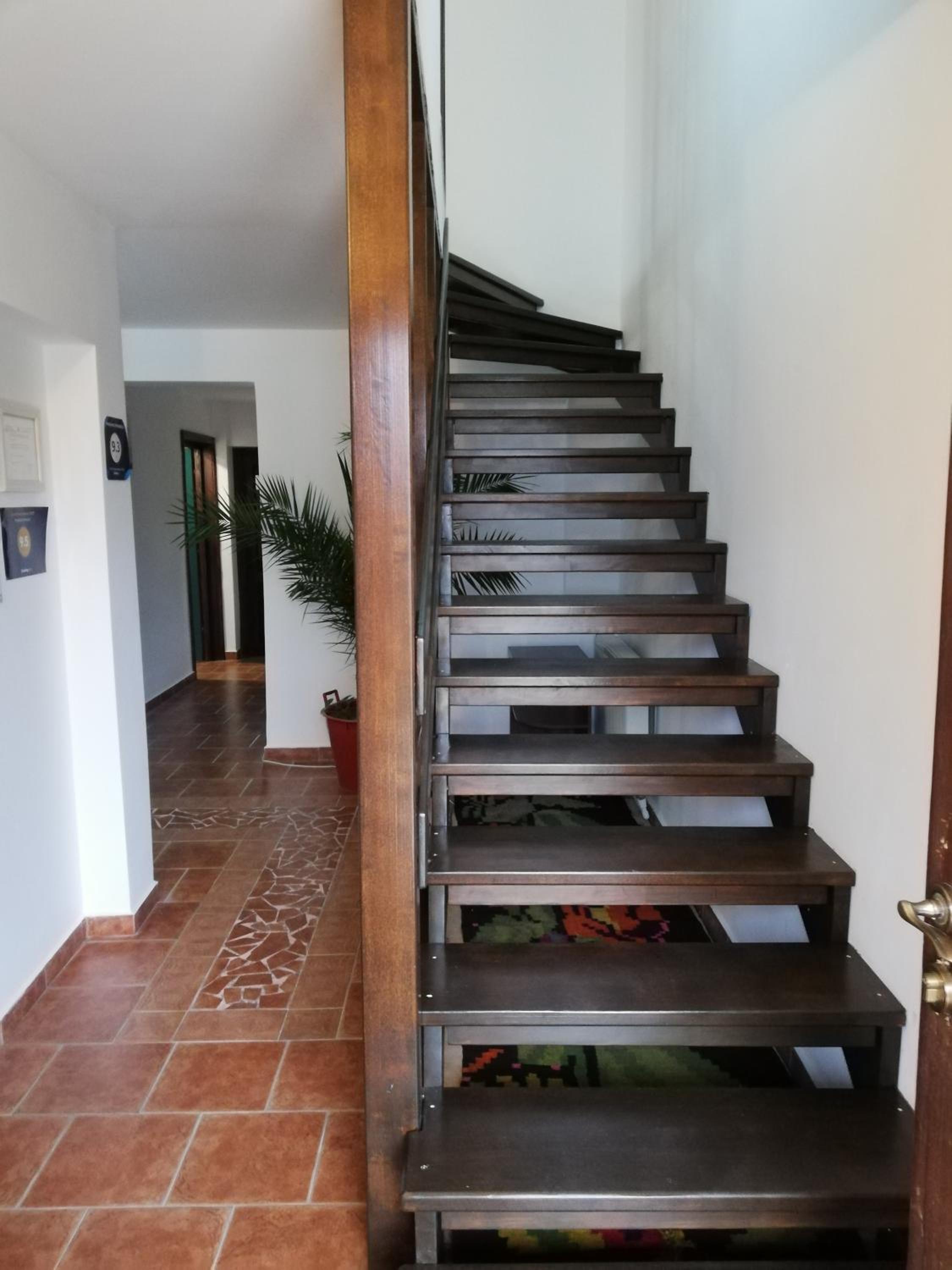 Twin Room - Photo 20