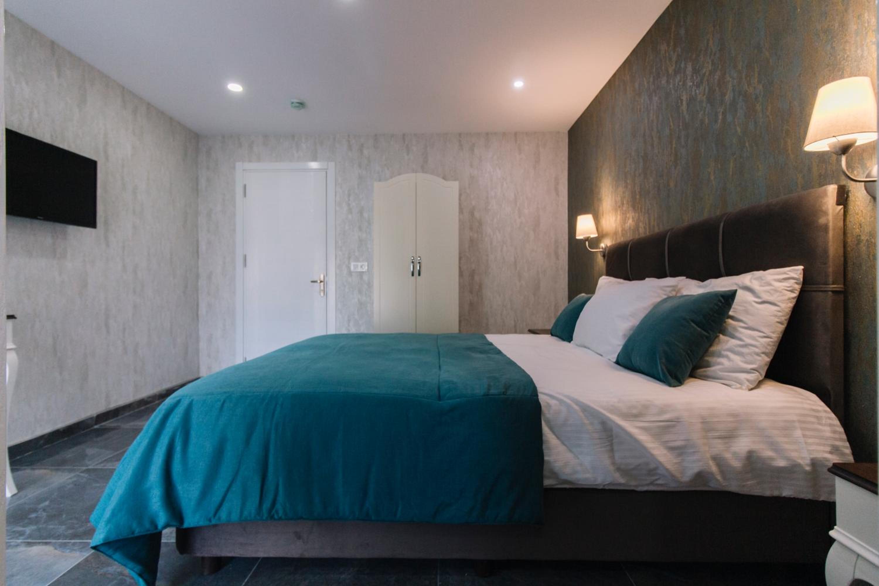 Double Room - Photo 13