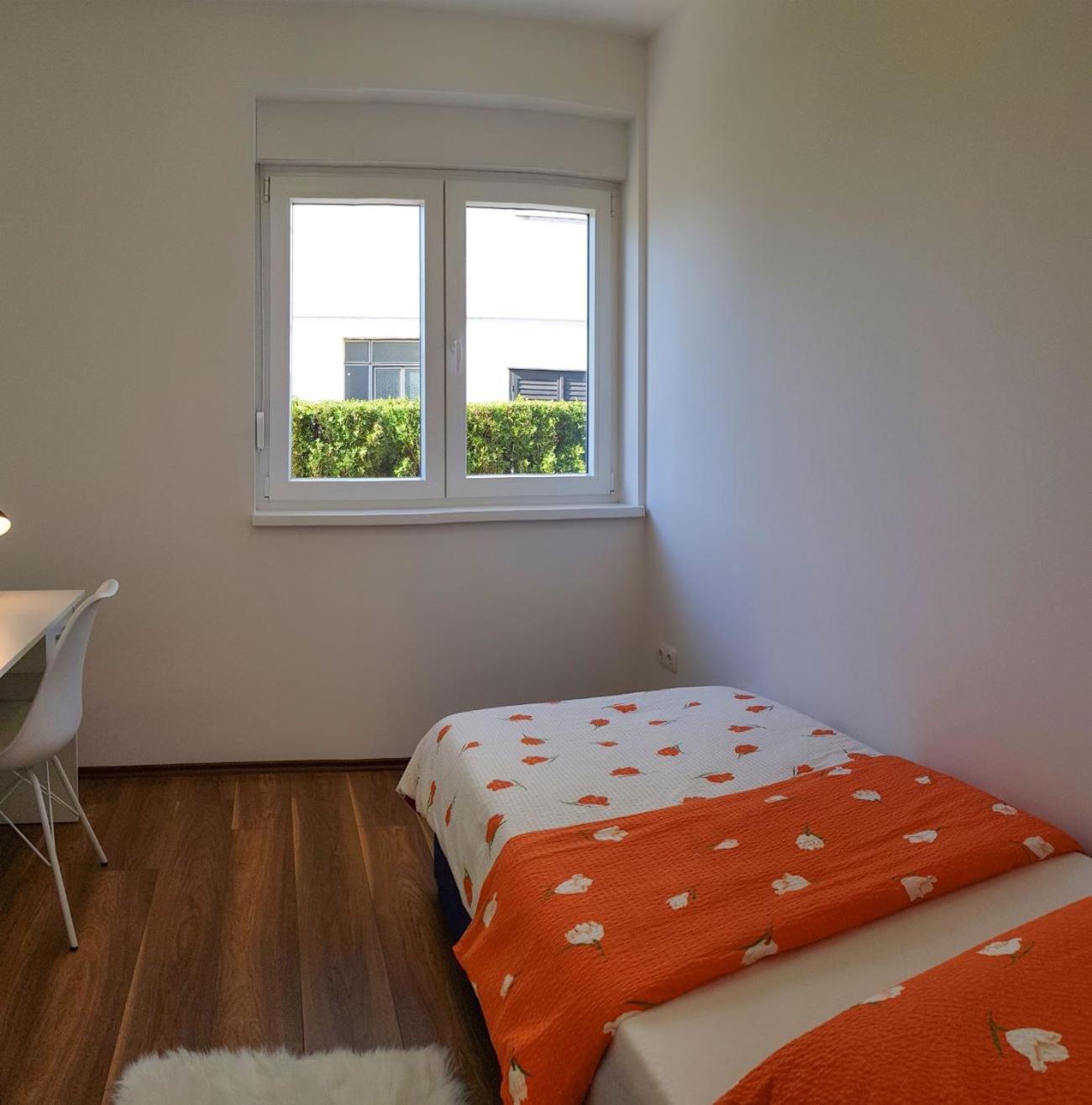 Three-Bedroom Apartment photo 2