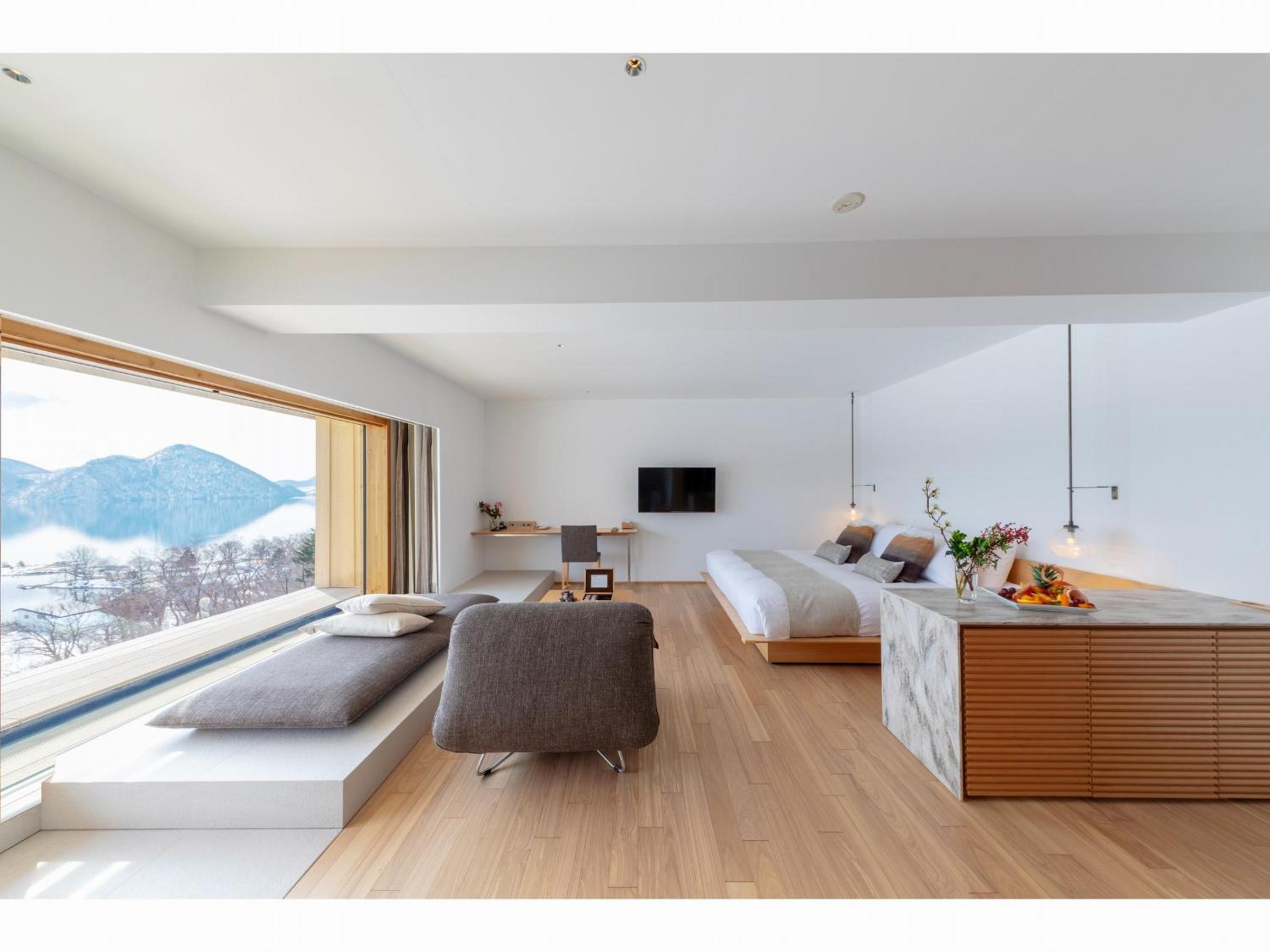 King Room with Lake View photo 1