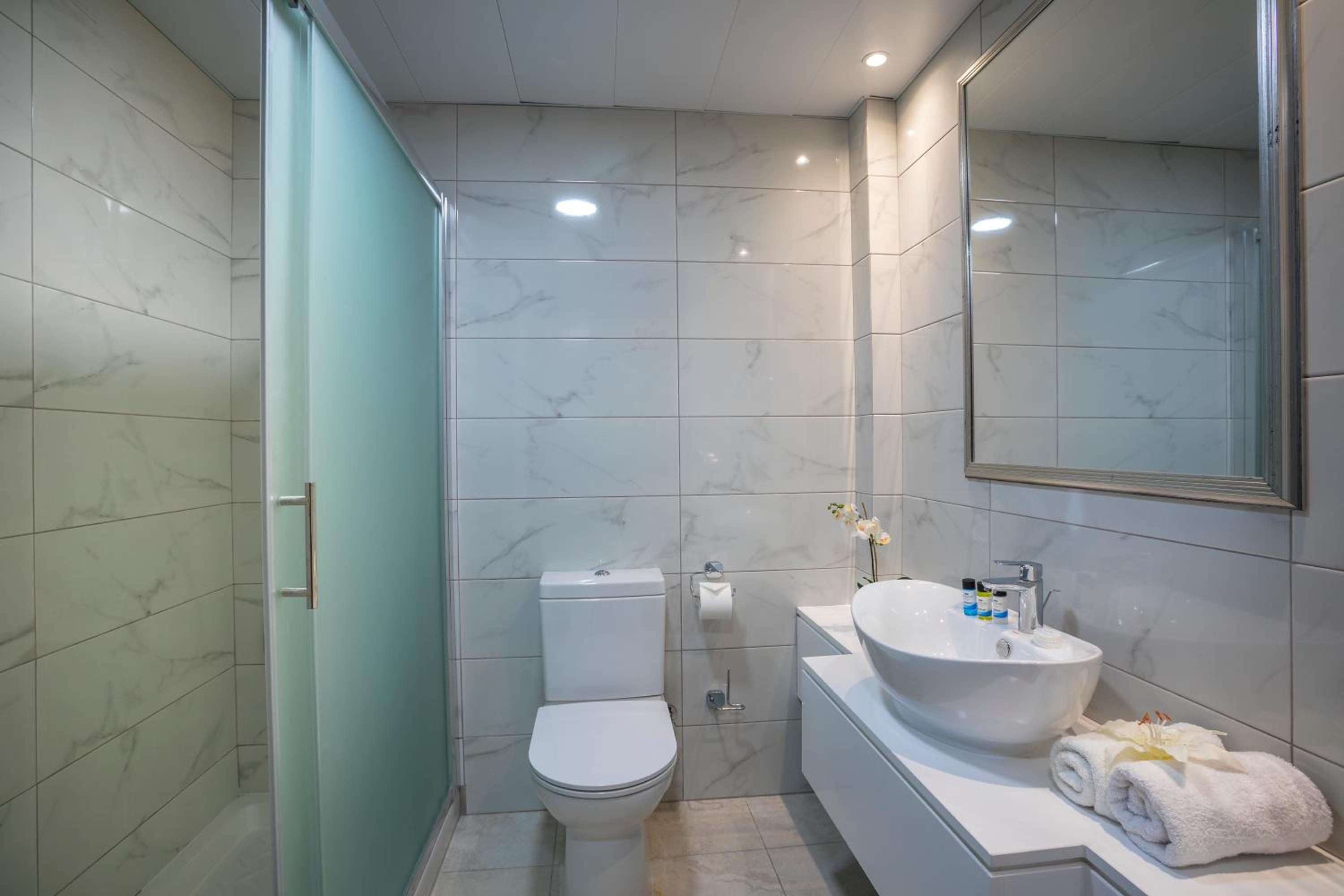Superior Double or Twin Room with Sea View - Photo 2
