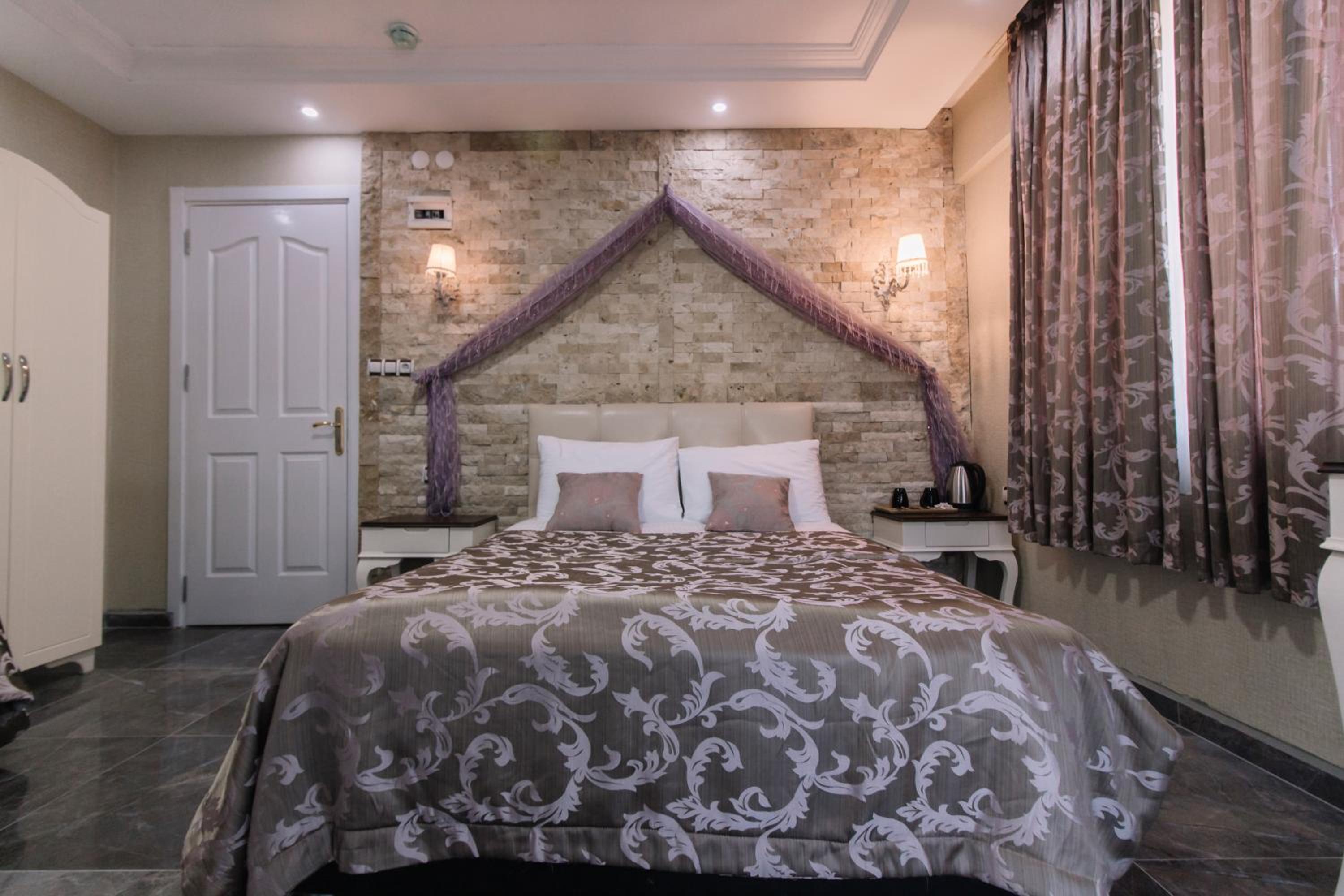 Double Room - Photo 26