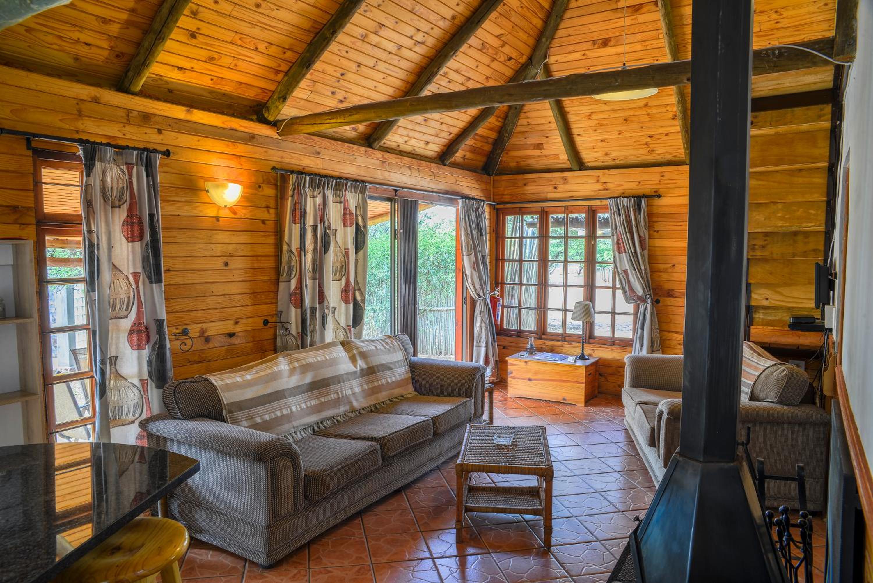 Three-Bedroom Cottage photo 3