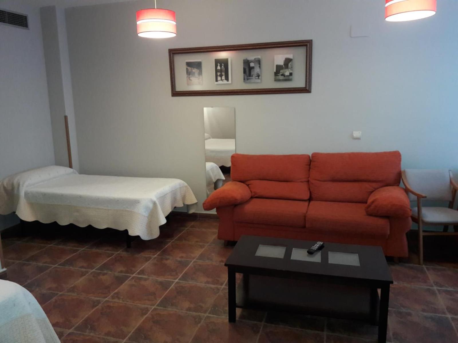 Triple Room - Photo 6