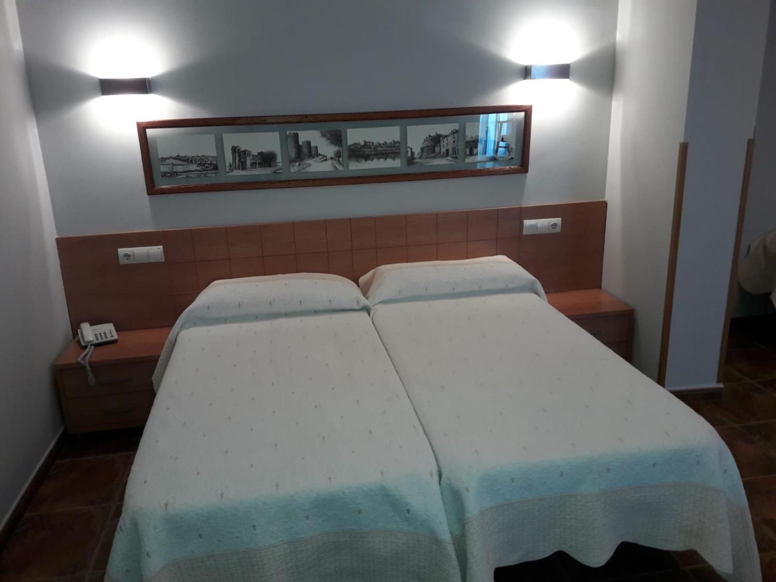 Double or Twin Room - Photo 16