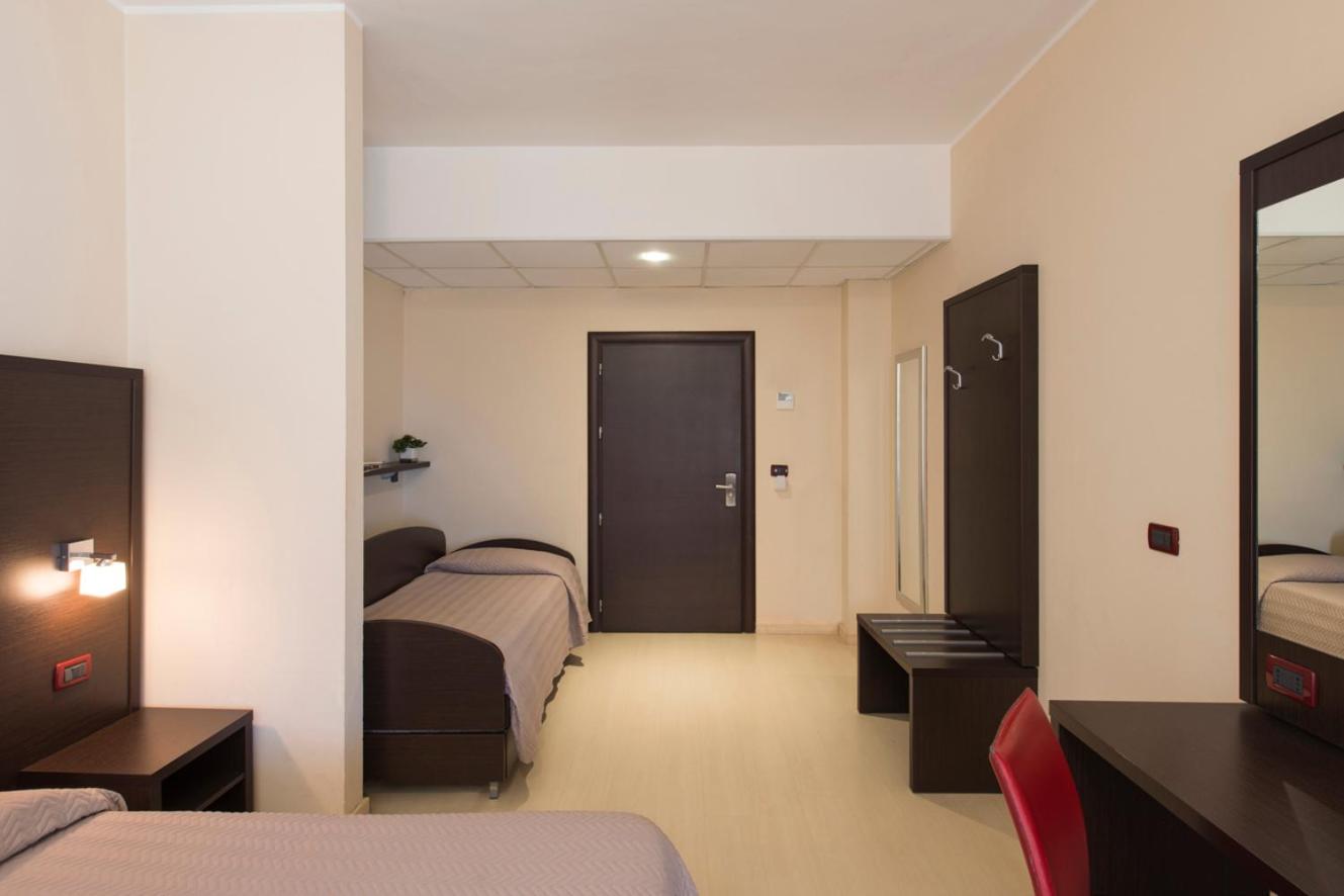 Superior Quadruple Room photo 3