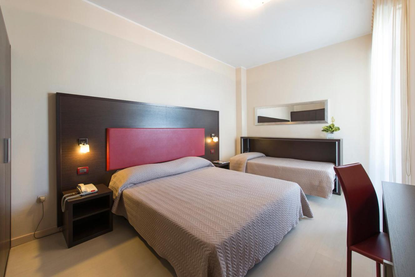 Superior Triple Room photo 3