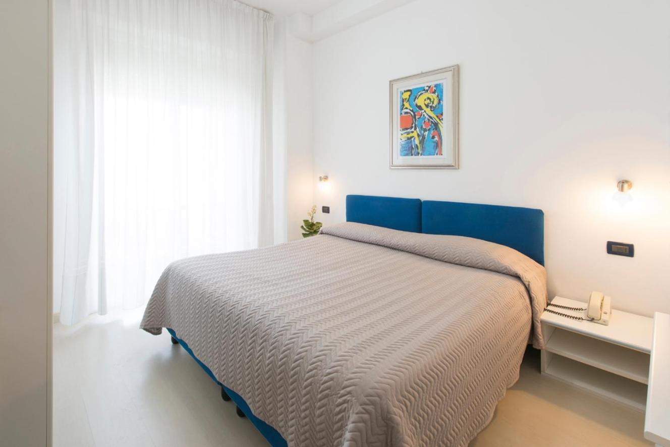 Double or Twin Room photo 1