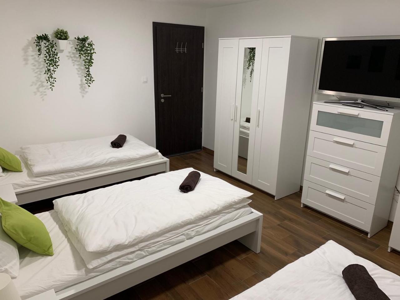 Classic Triple Room - Photo 1