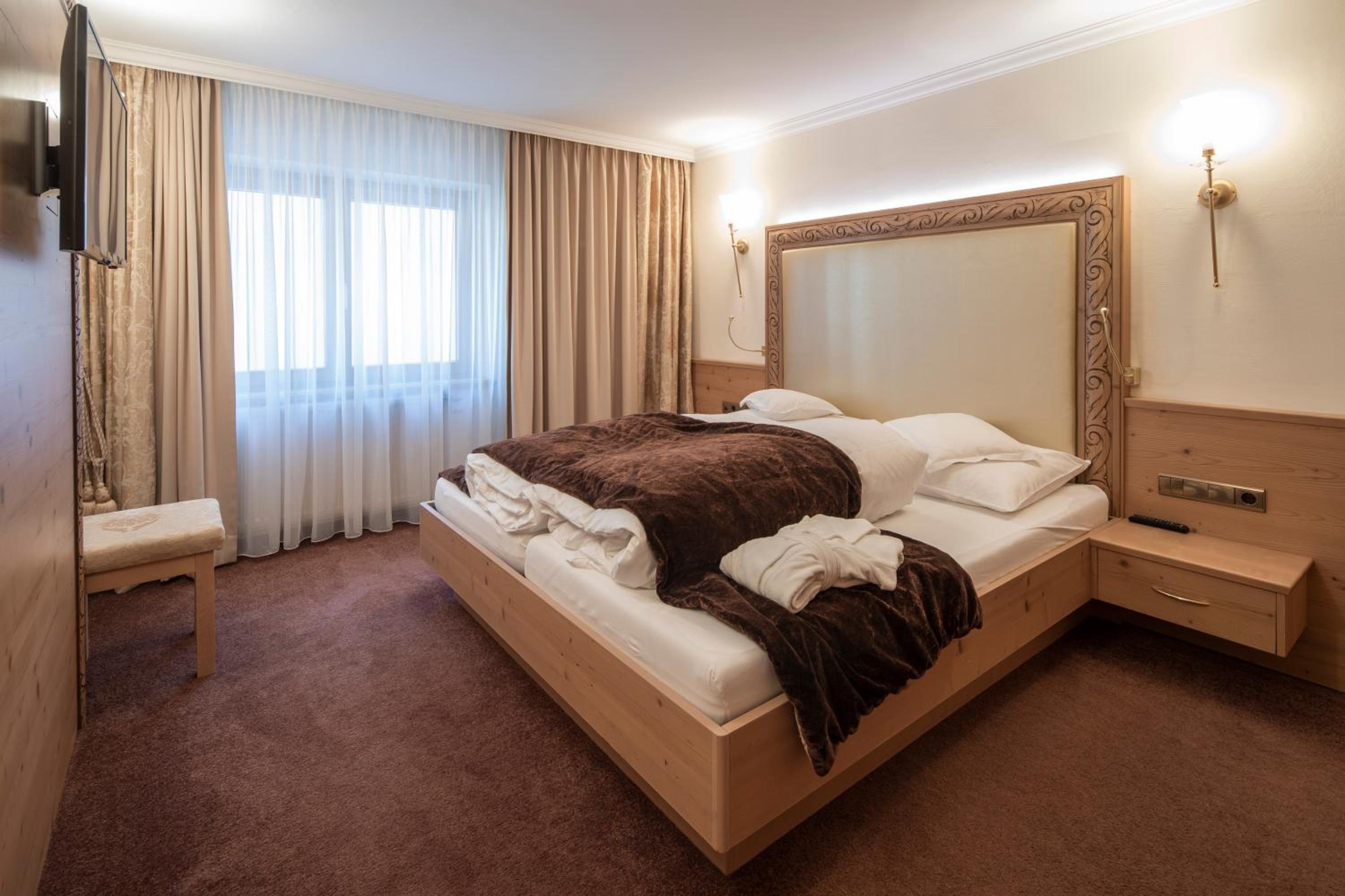 Suite (4 Adults) - Photo 1