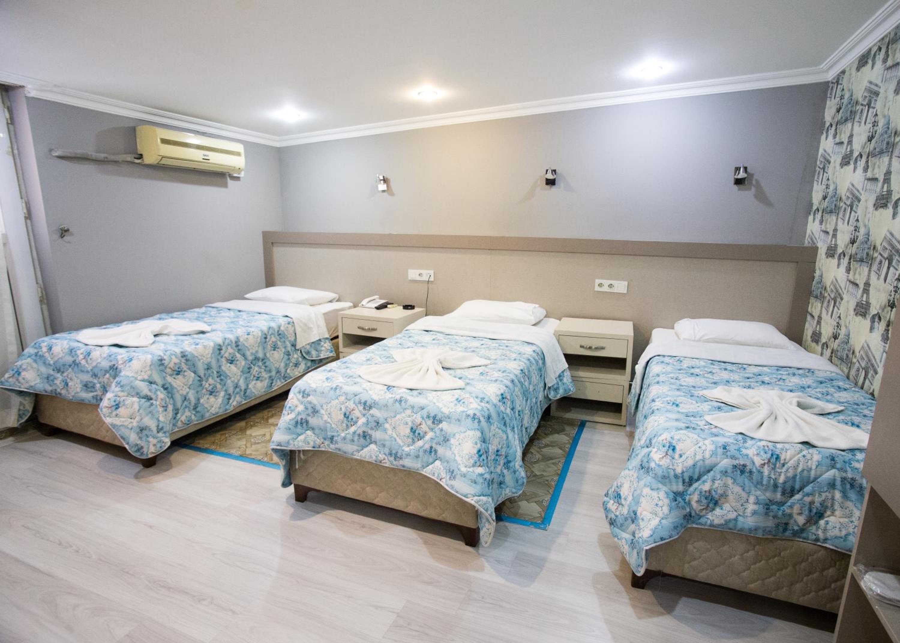Triple Room with Balcony photo 1
