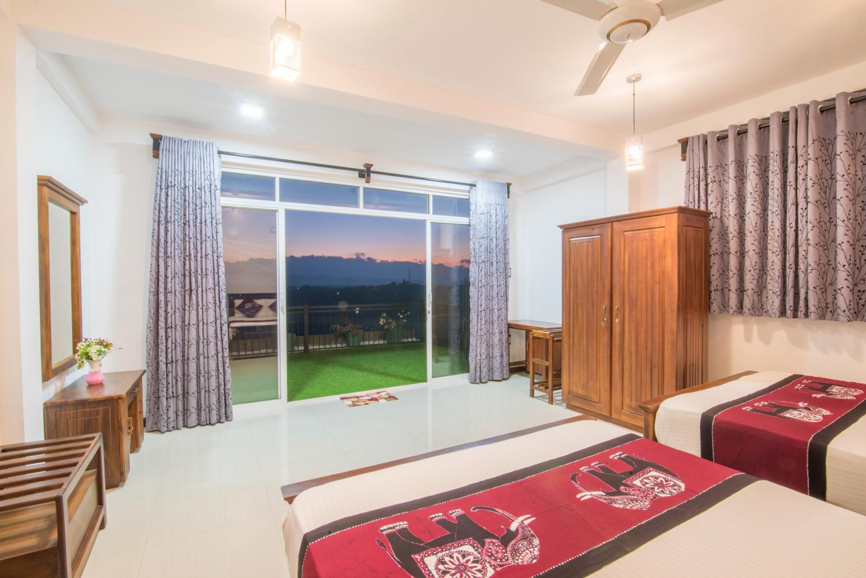 Premium Family Room with River & Mountain View photo 2