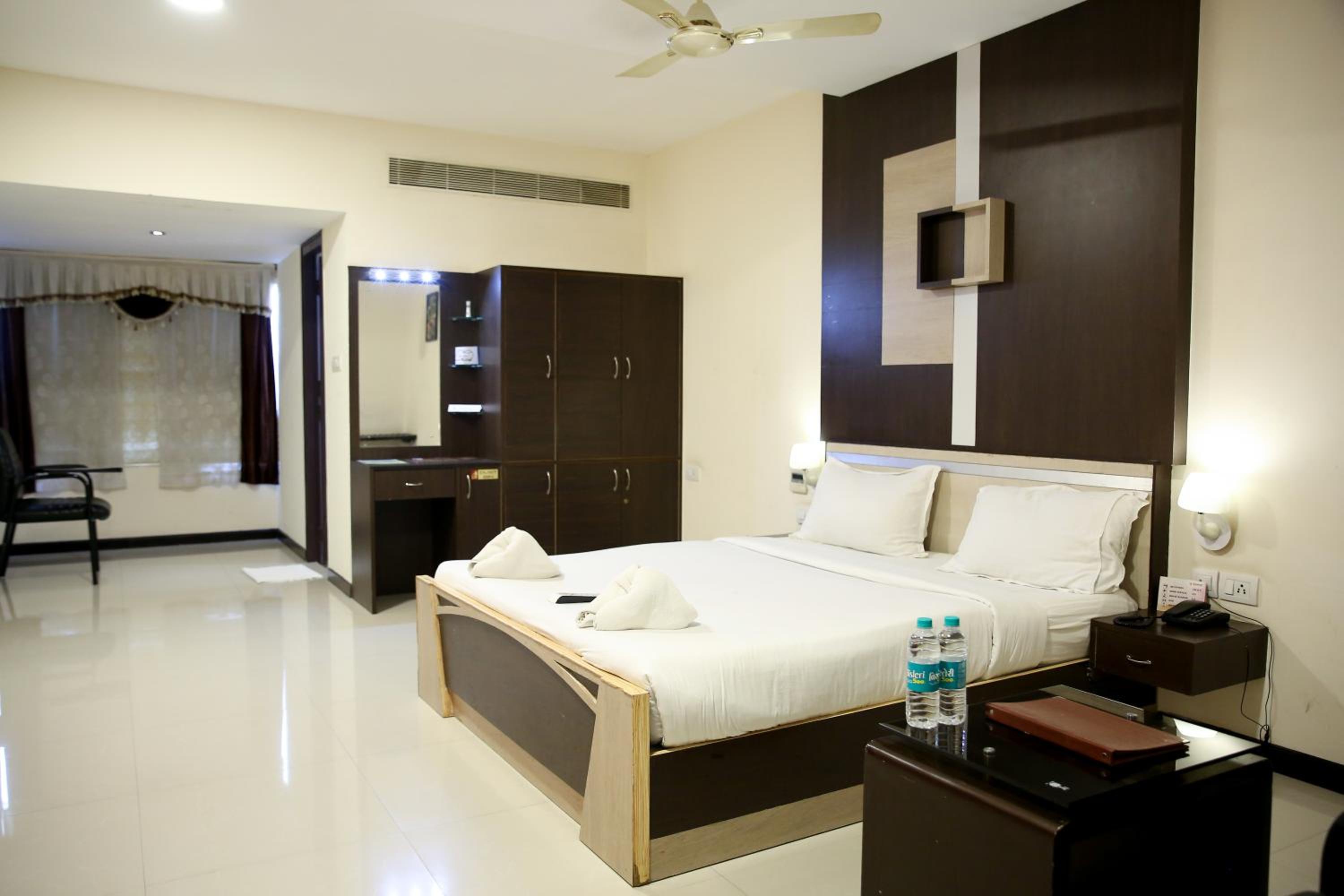 Deluxe Double Room - Photo 4